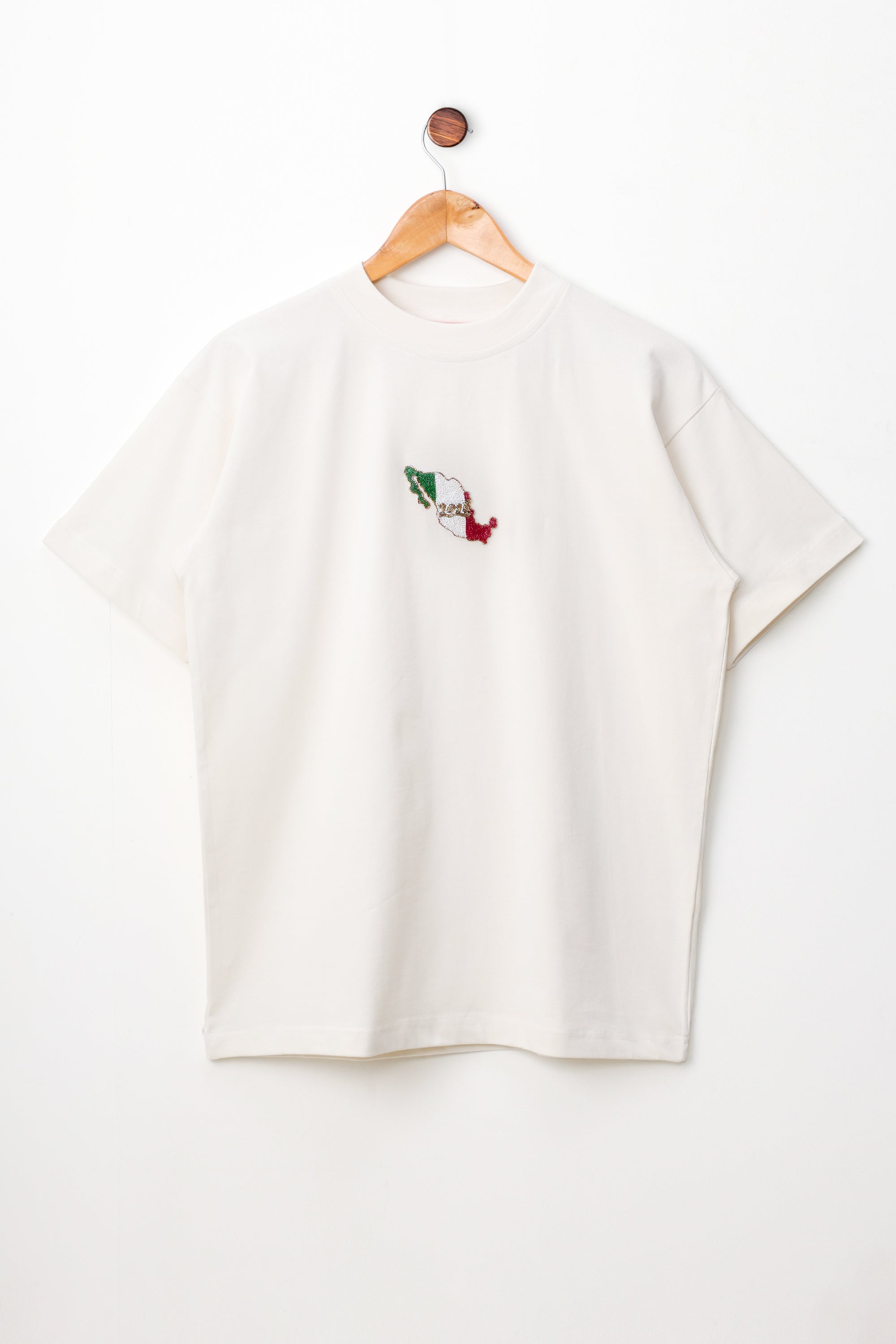 "Le Italy 2026" hand embroidered T-Shirt