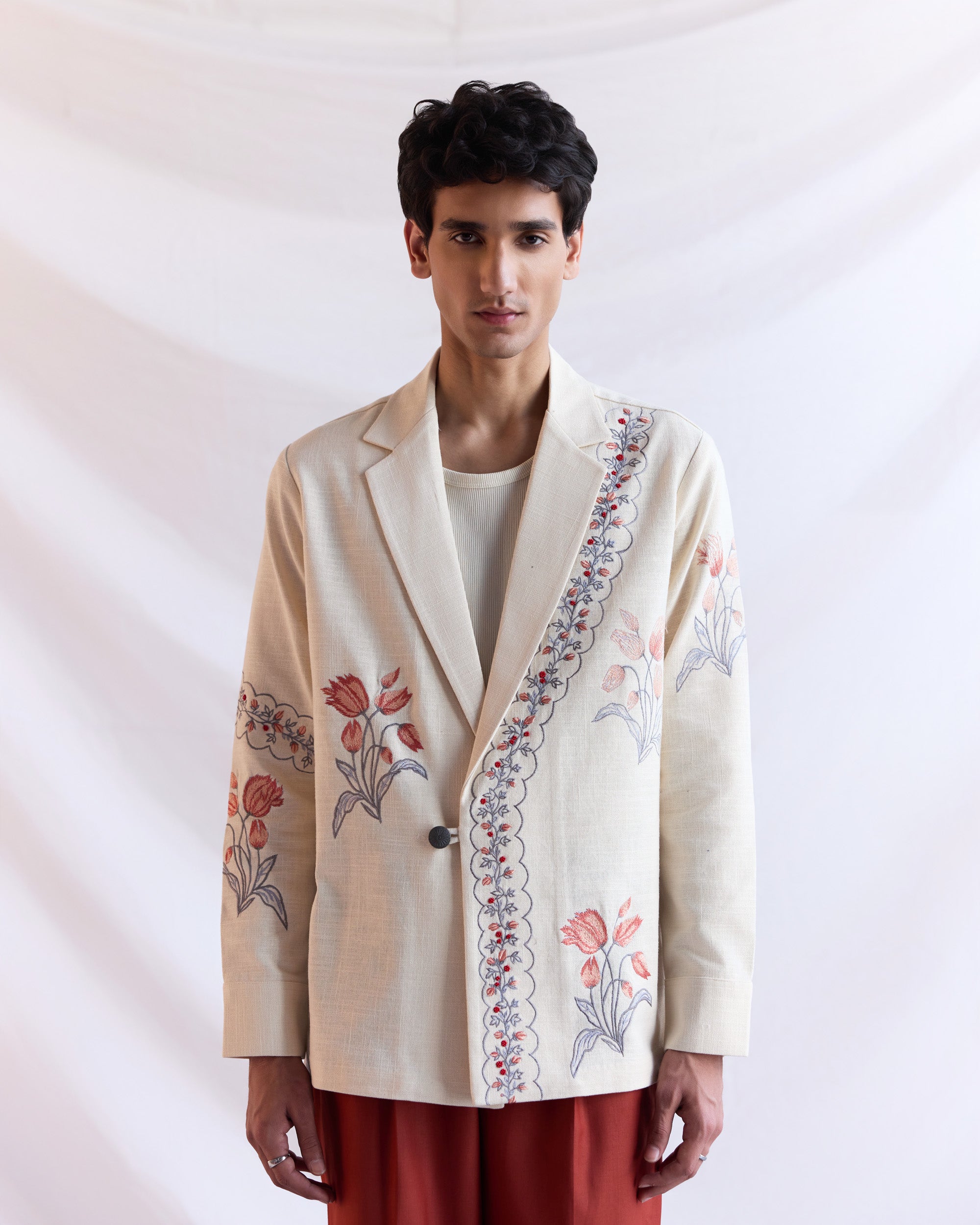 Vintage floral hand embroidered resort blazer