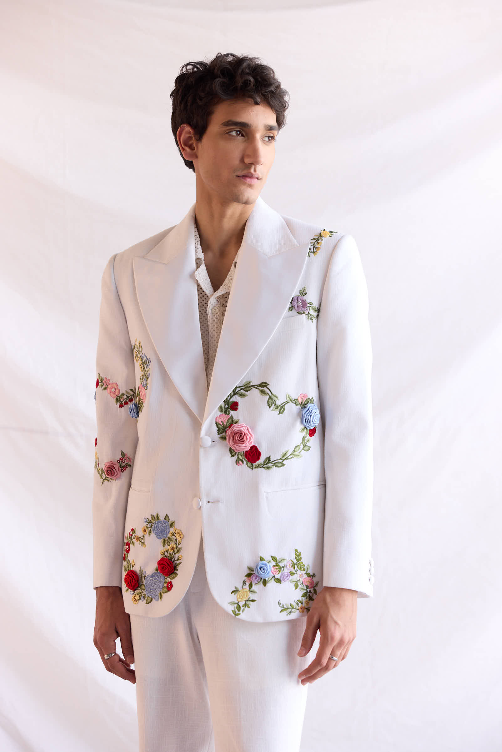 "Le fleur" hand embroidered blazer