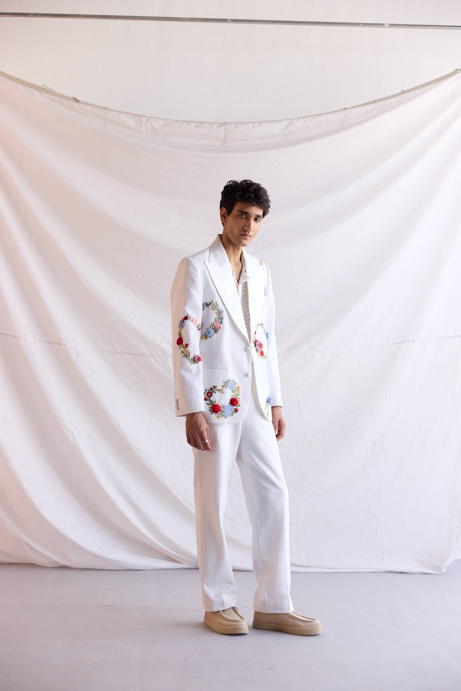 "Le fleur" hand embroidered blazer