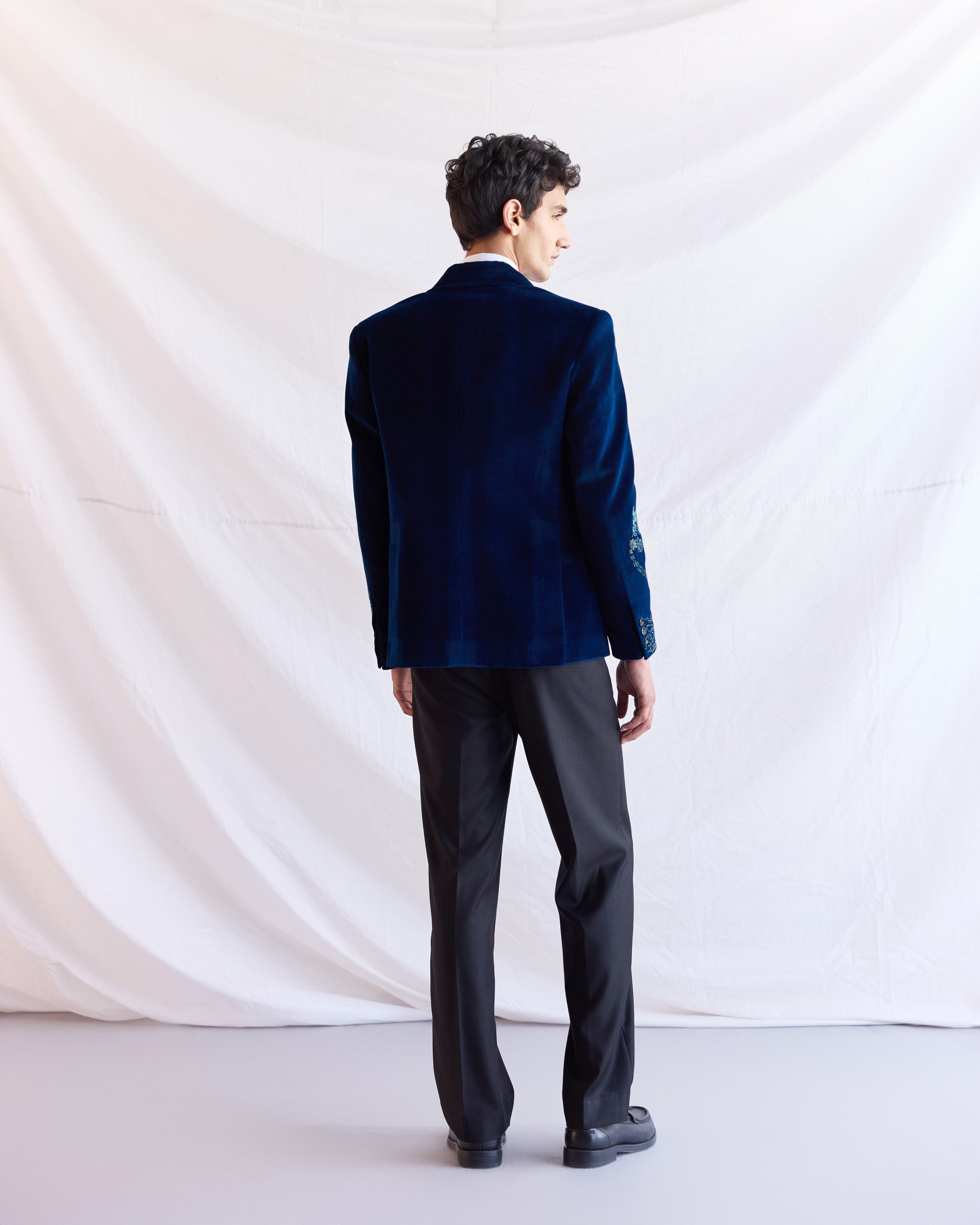 "Le Bahamas" hand embroidered blazer