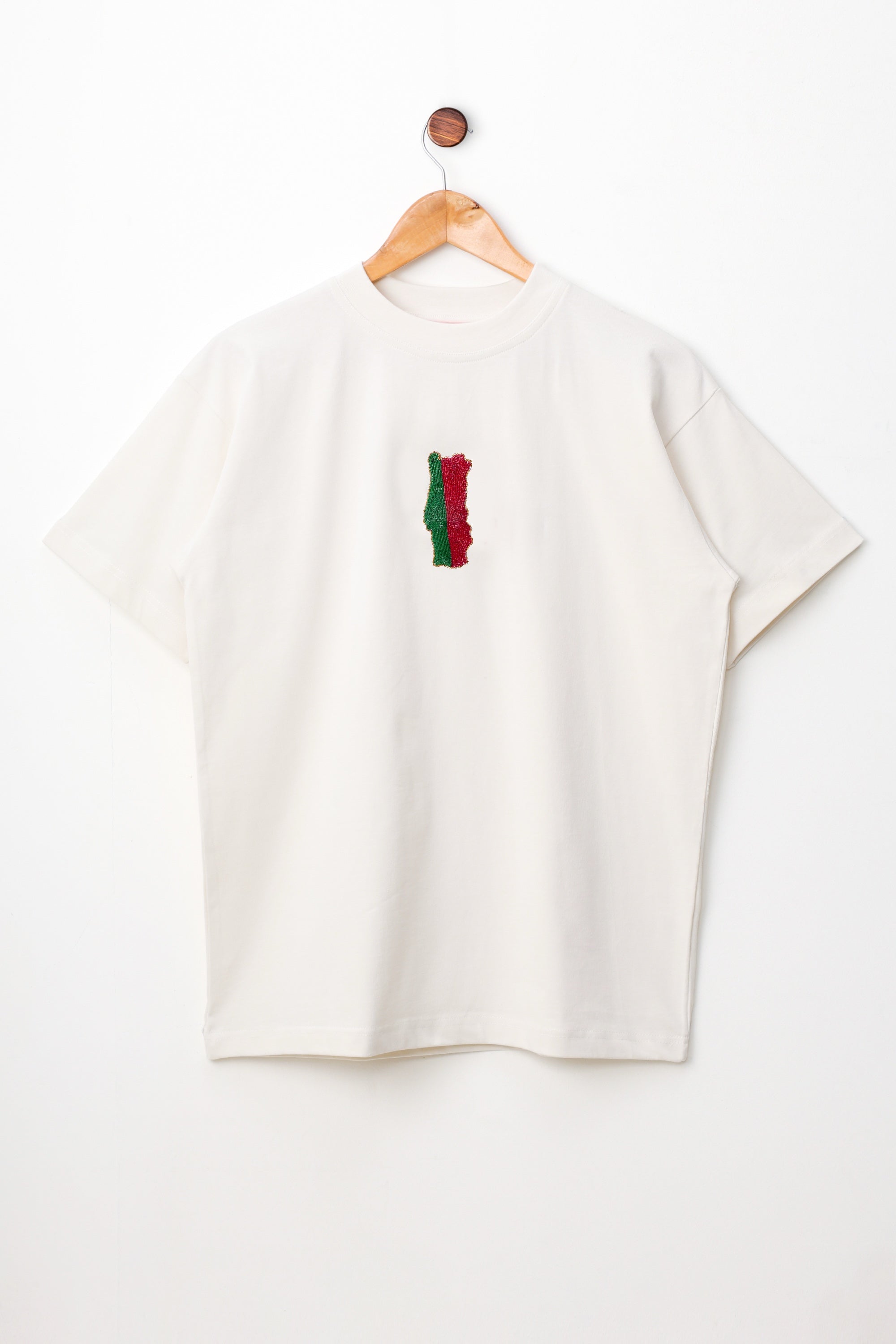 "Le Portugal 2026" hand embroidered T-Shirt