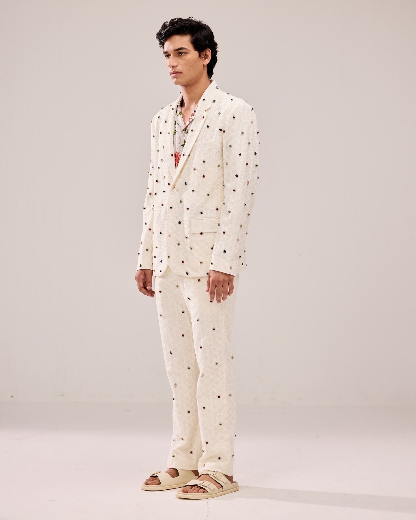 Frozen pearls embroidered blazer
