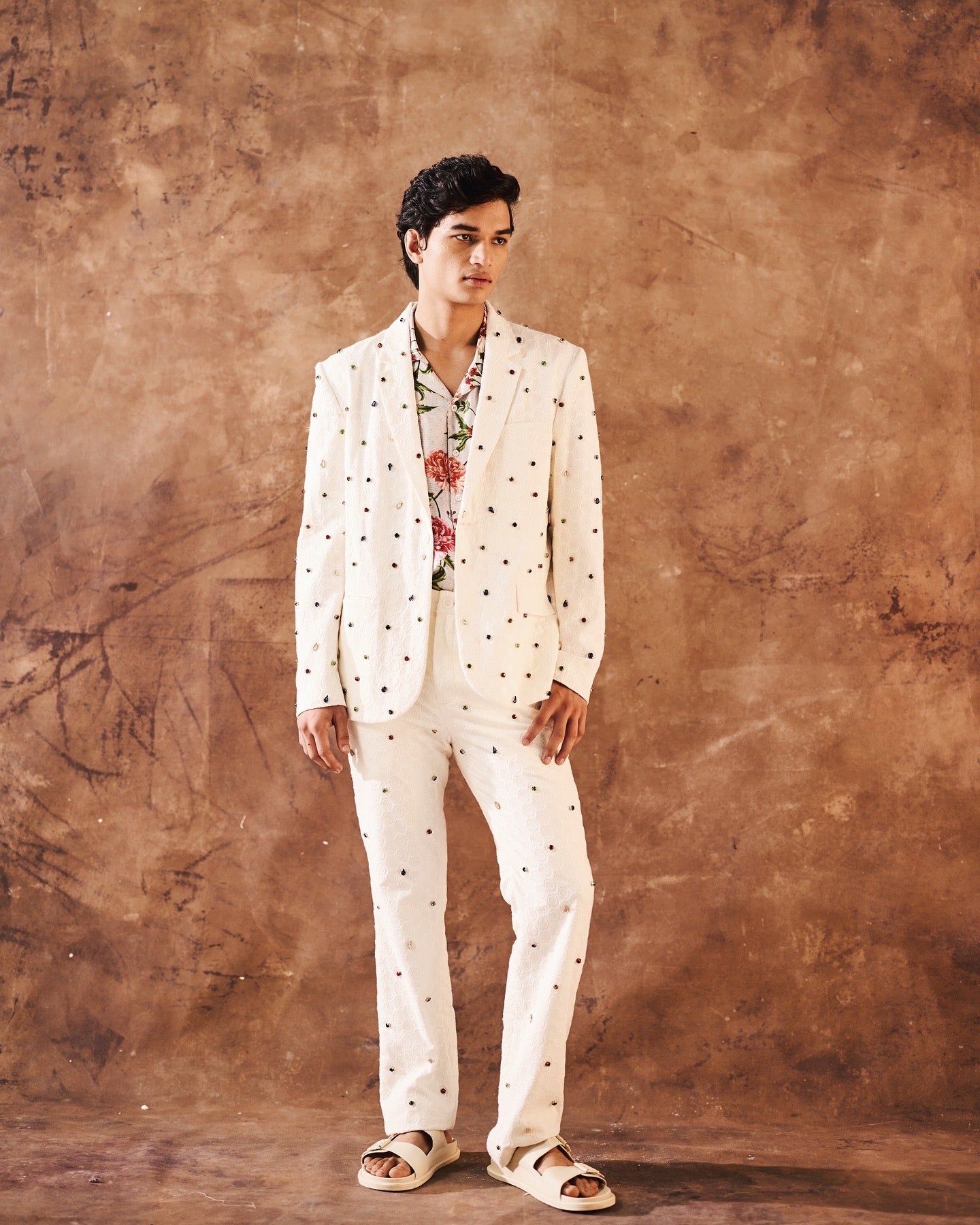 Frozen pearls embroidered blazer