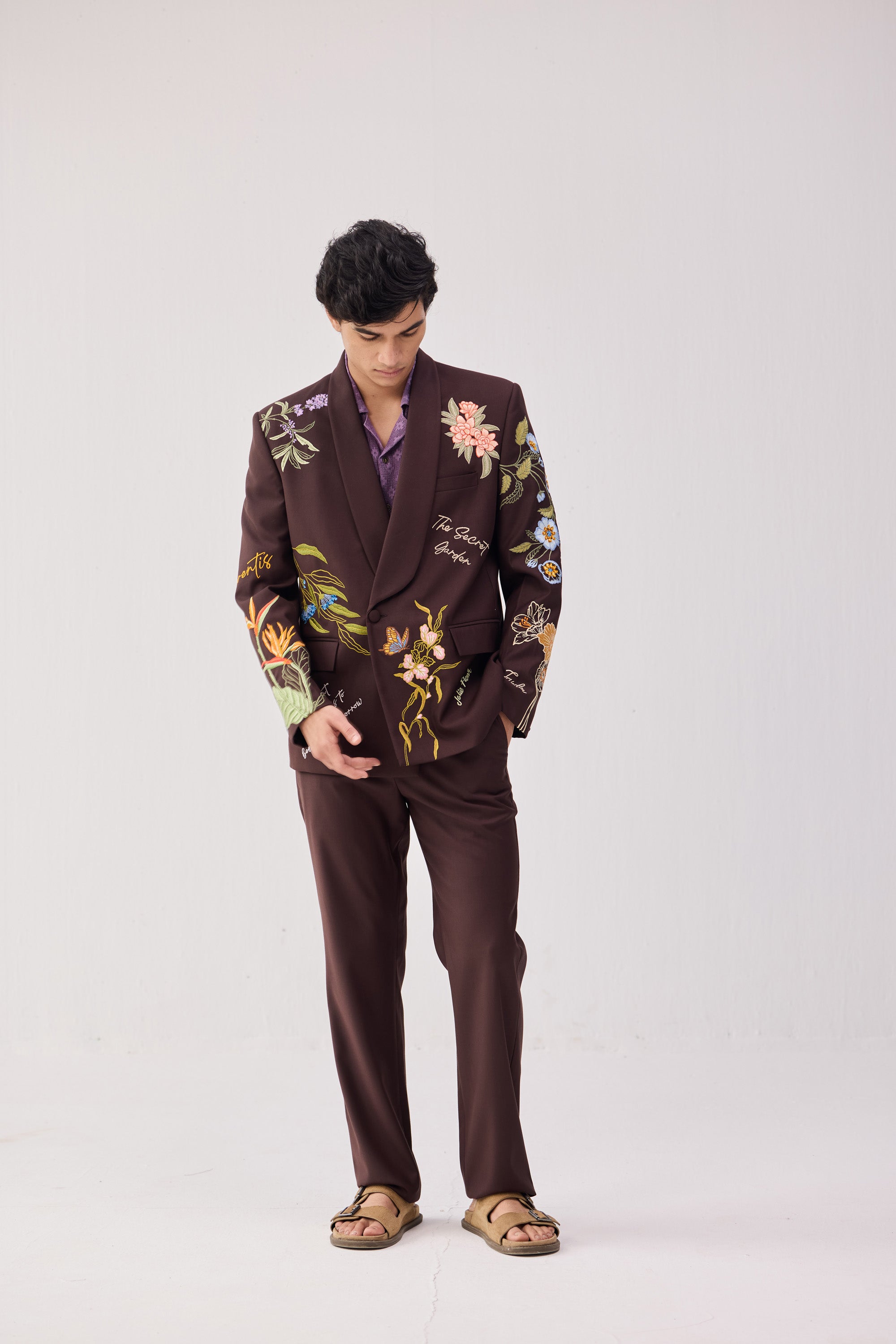 "The secret garden" embroidered blazer