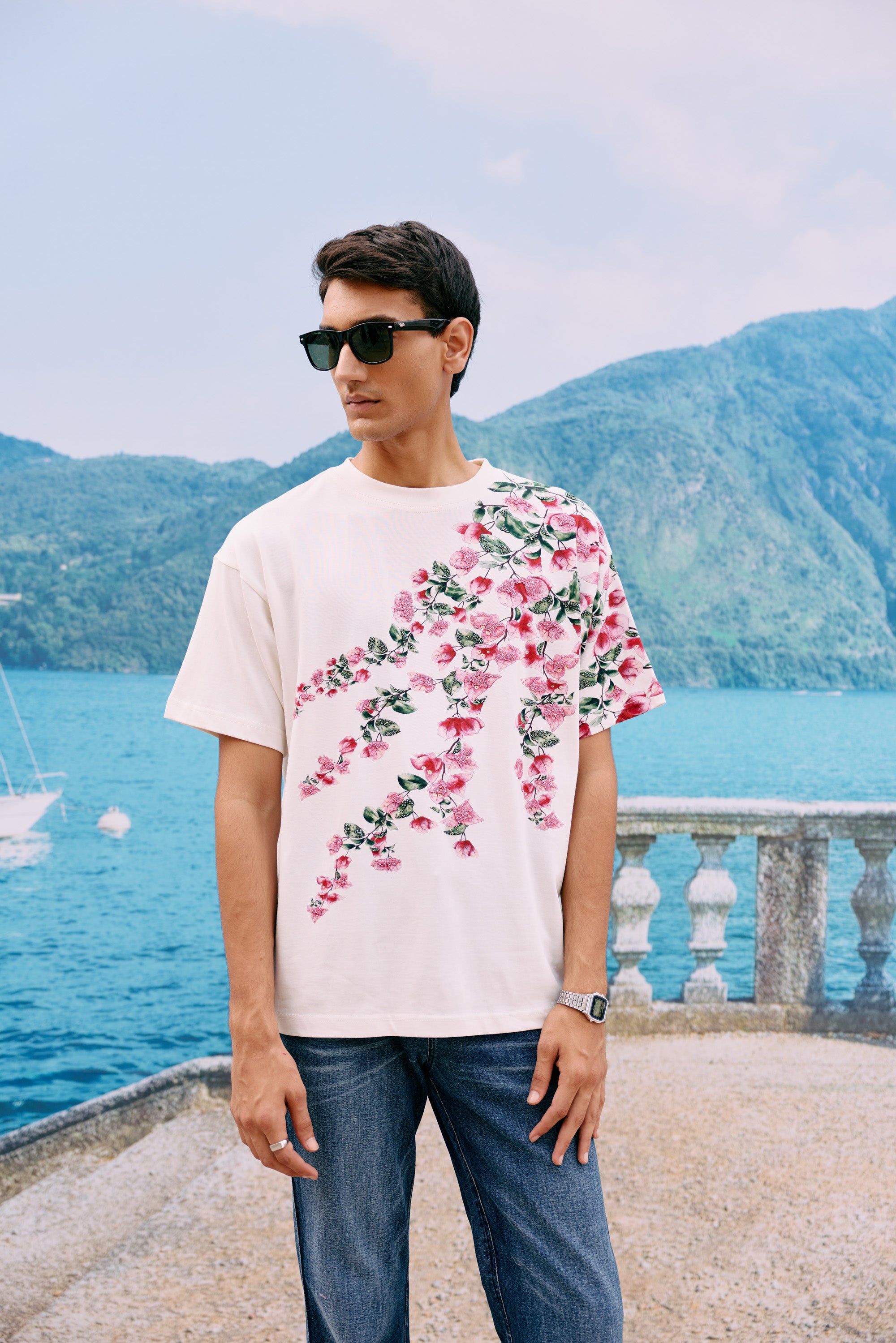 "Le Bougainvillea" hand embroidered T-Shirt