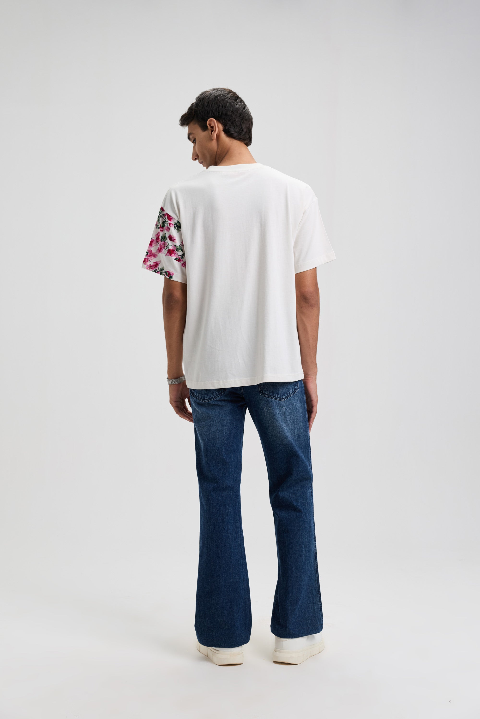 "Le Bougainvillea" hand embroidered T-Shirt