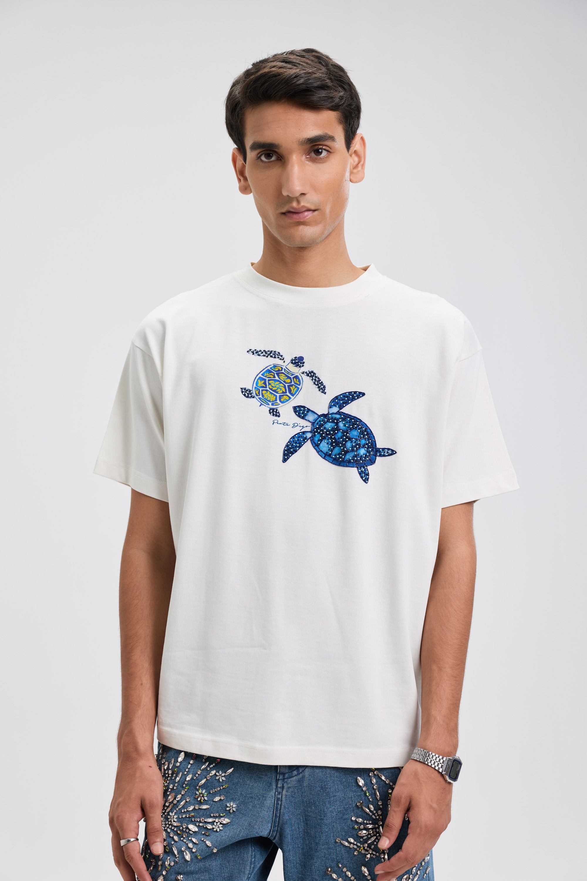"Le Turtle" hand embroidered T-Shirt