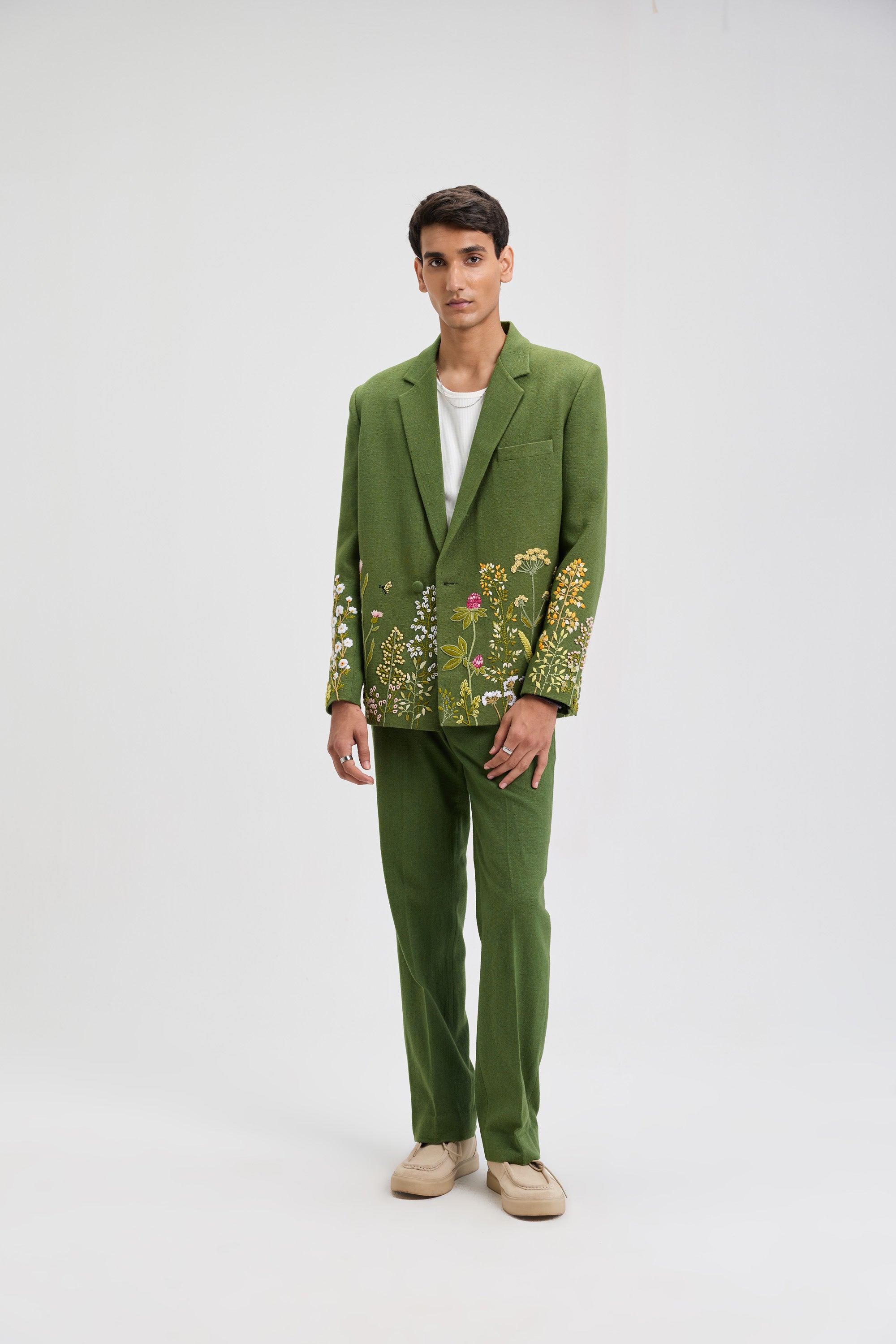 "Garden of love" hand embroidered resort blazer