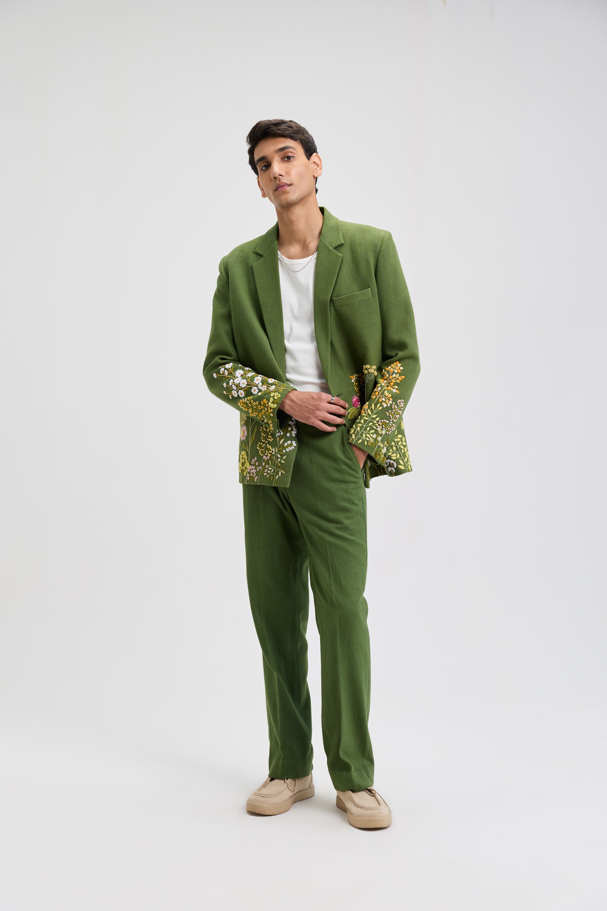 "Garden of love" hand embroidered resort blazer
