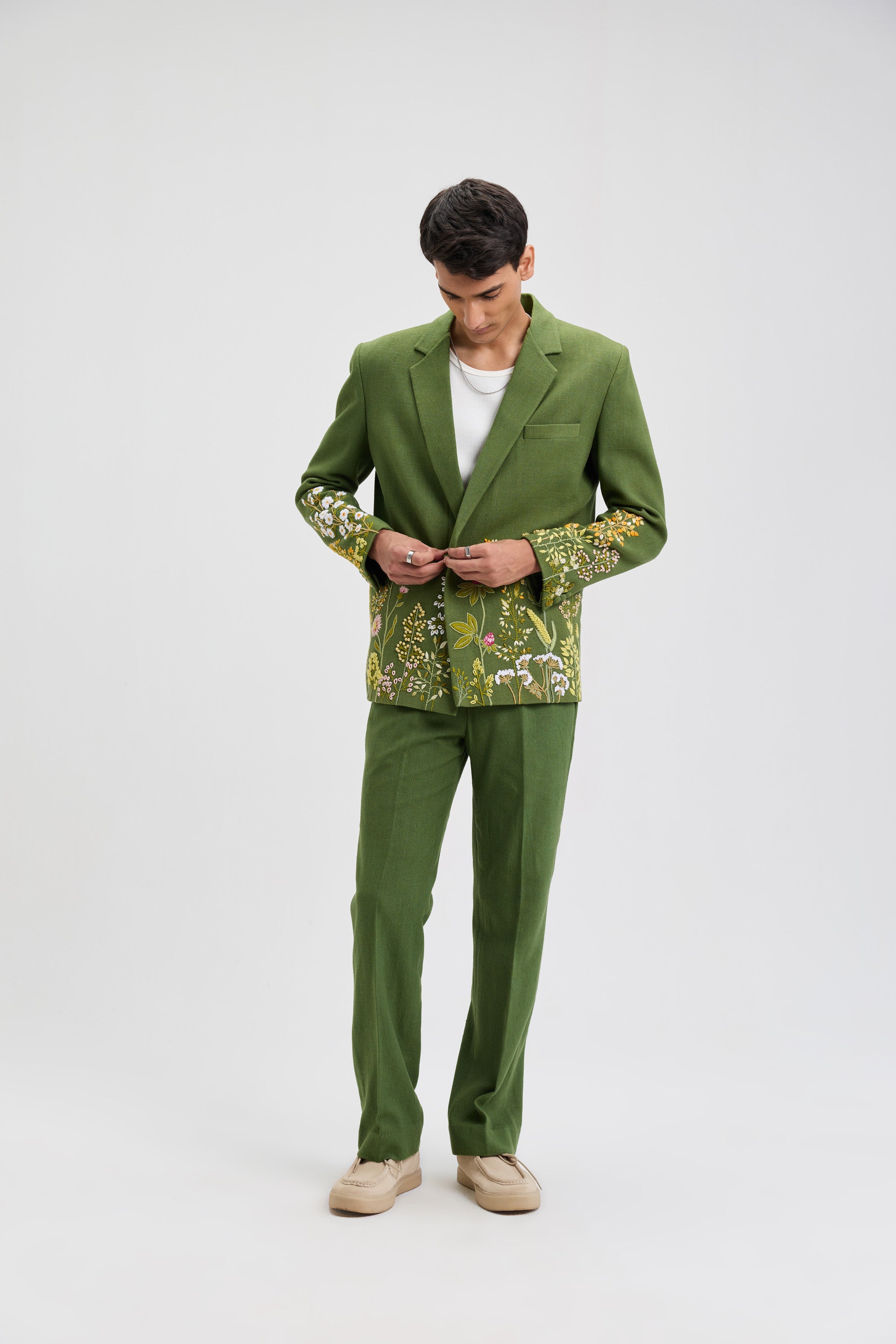 "Garden of love" hand embroidered resort blazer