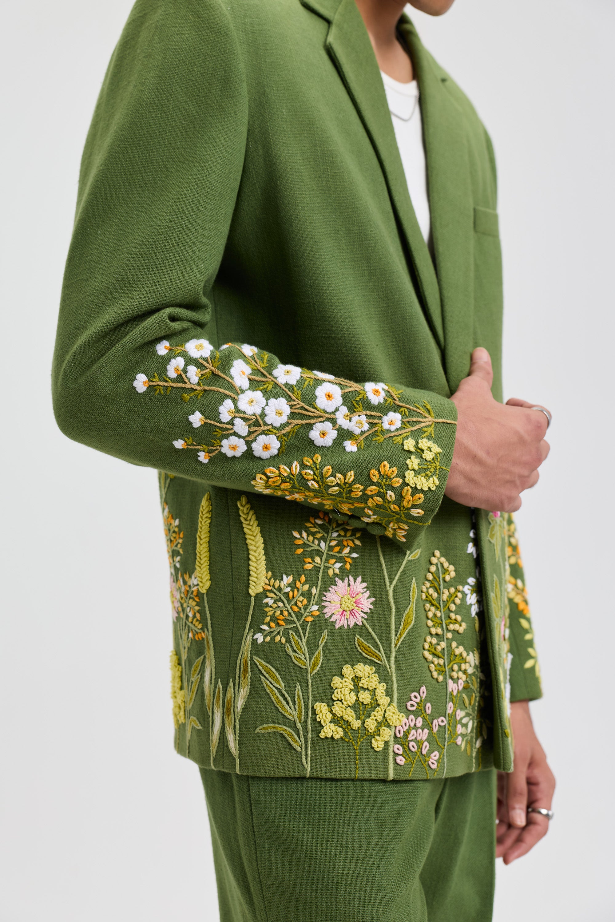 "Garden of love" hand embroidered resort blazer