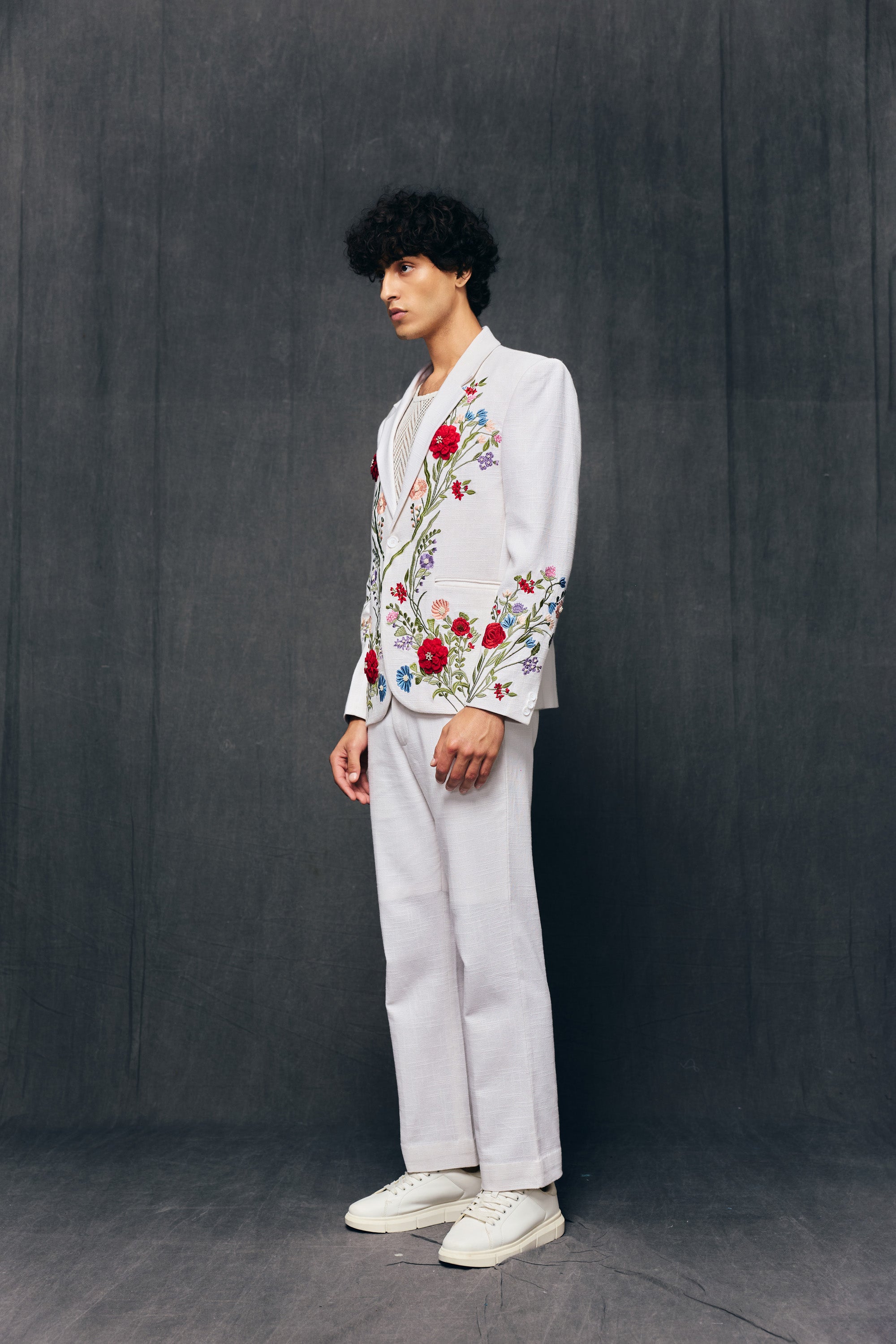"Le Jardin" hand embroidered blazer-Ivory