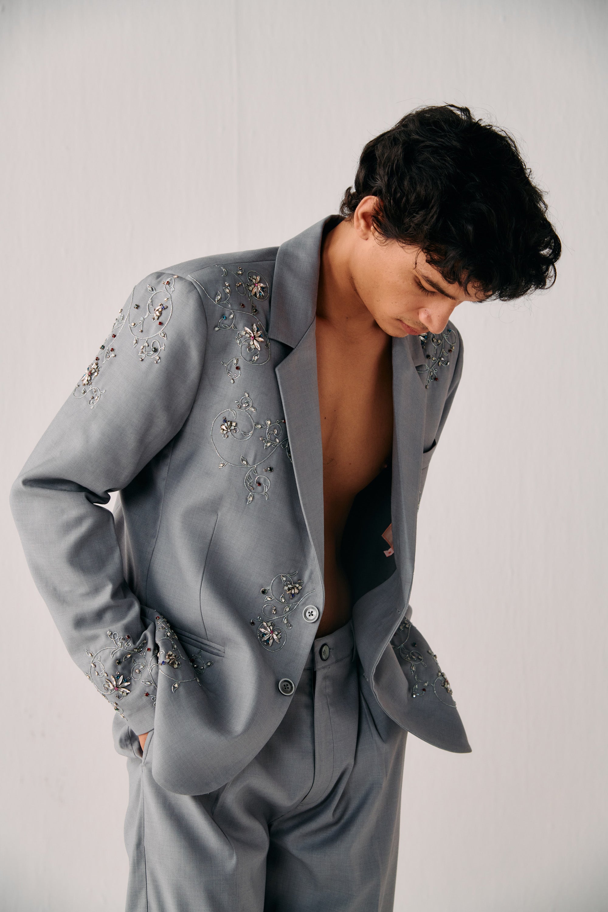 "Le cannes" hand embroidered blazer
