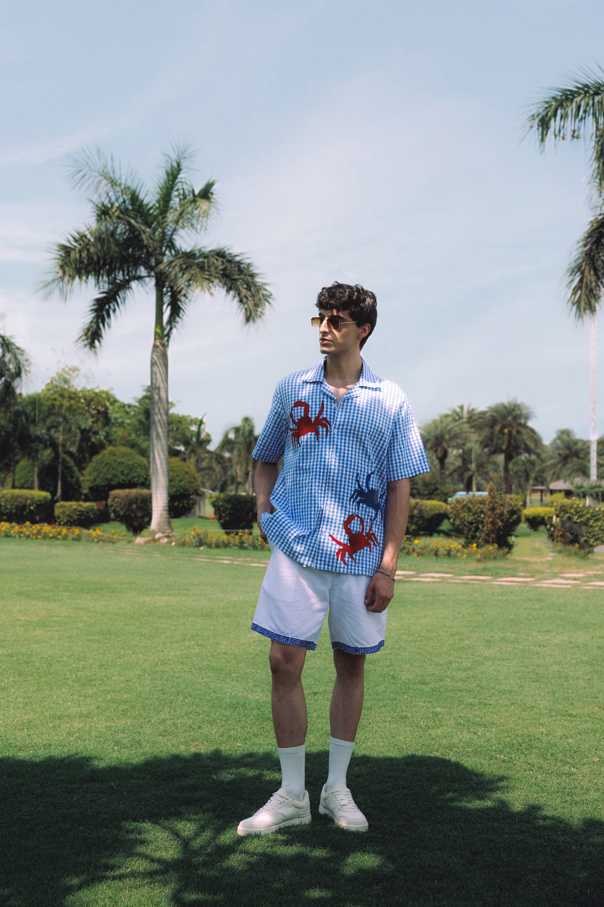 "Blue crab" hand embroidered shirt