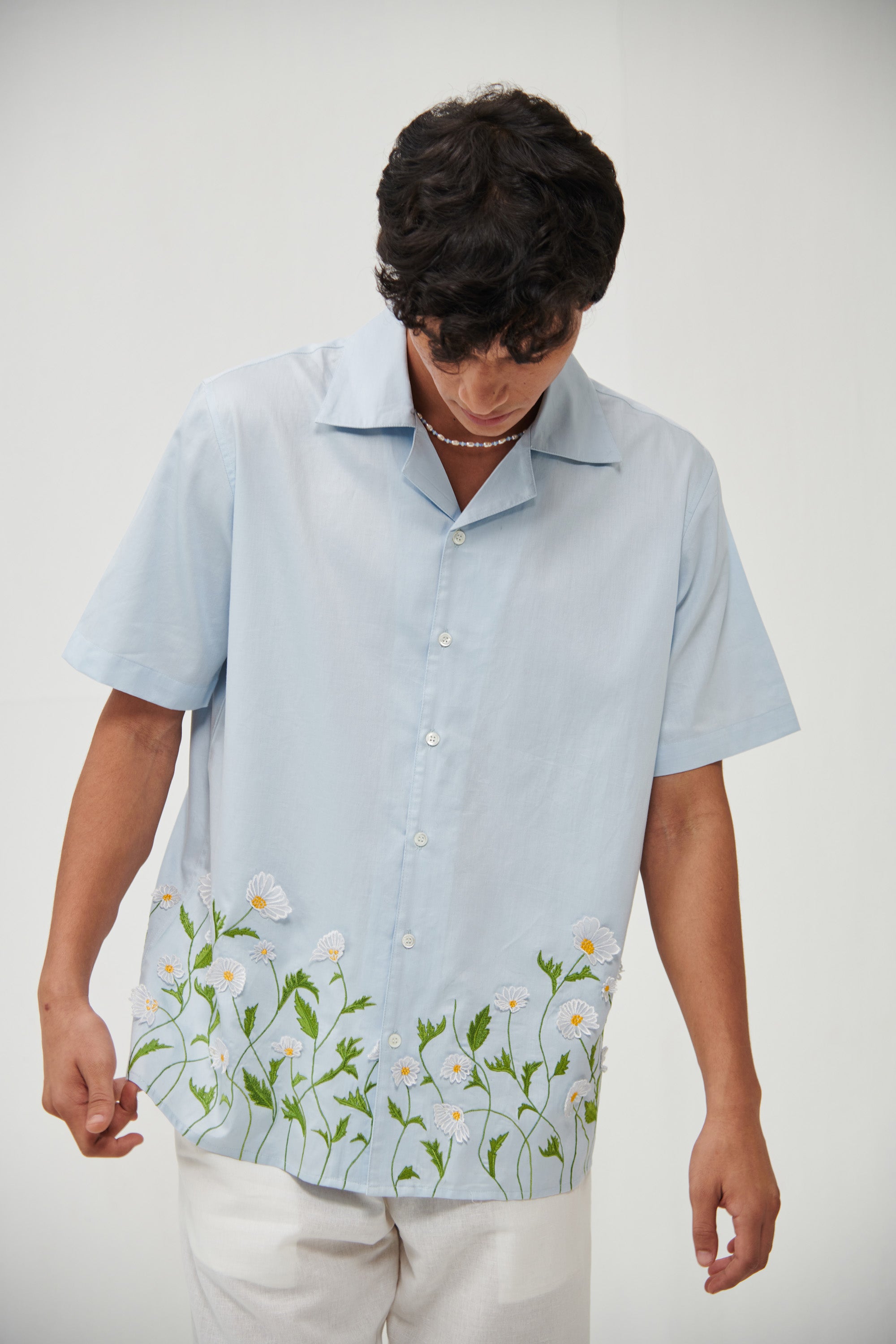 "Daisy fields" appliquè shirt- Baby Blue
