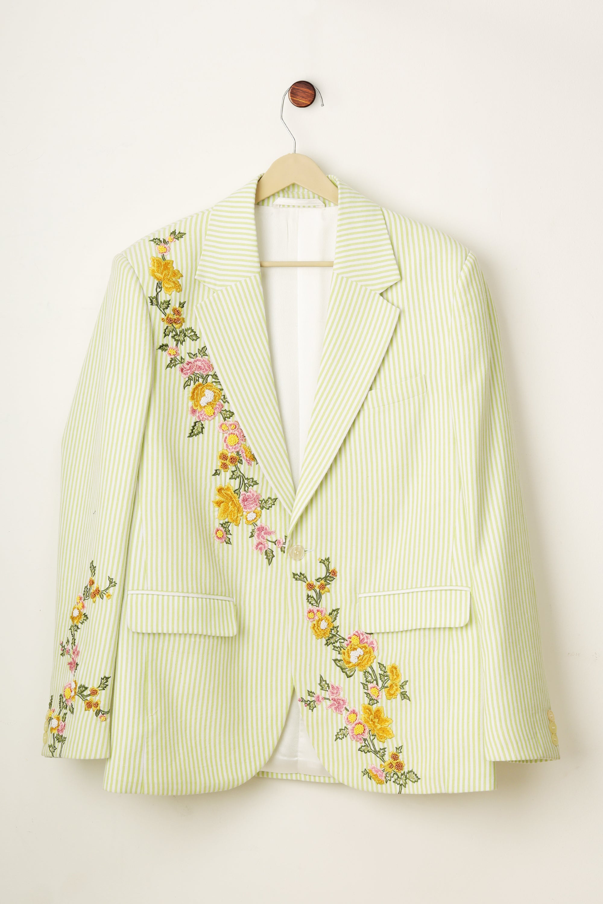 "Gardenia" hand embroidered blazer