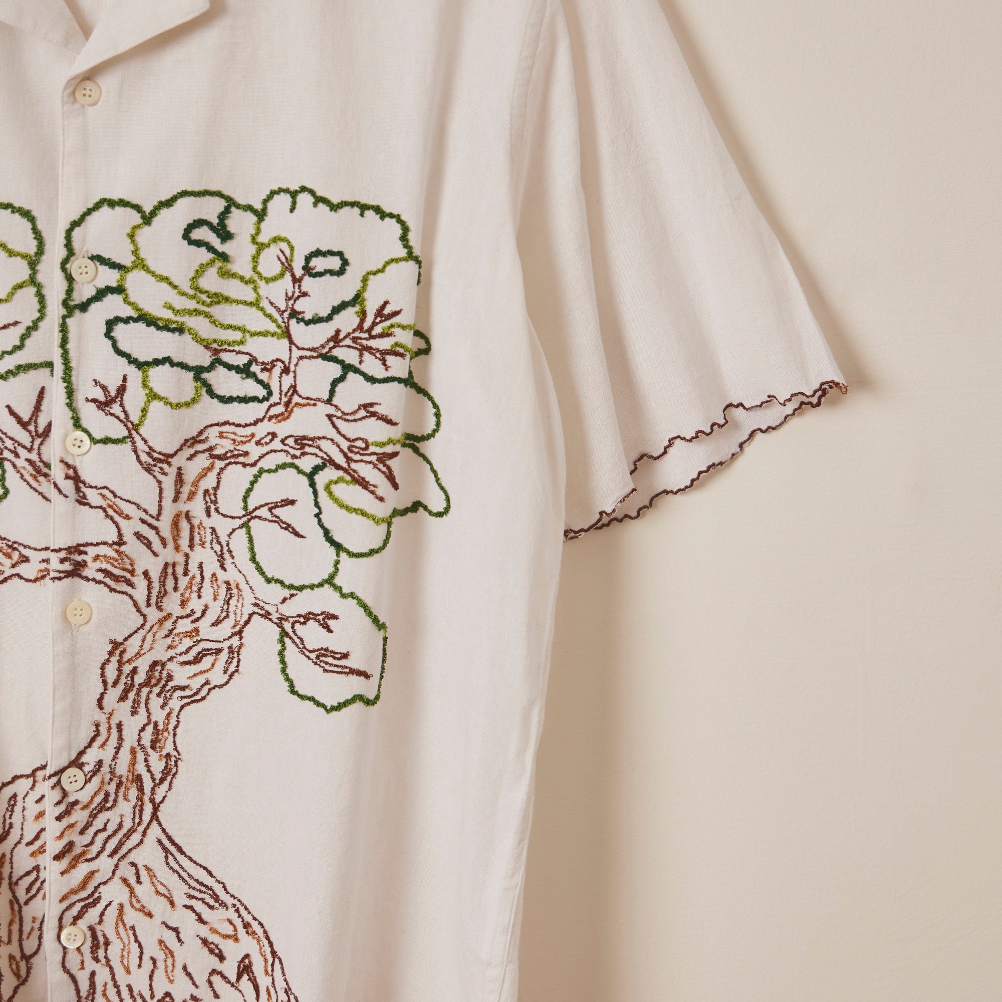 "Bonsai club" embroidered shirt