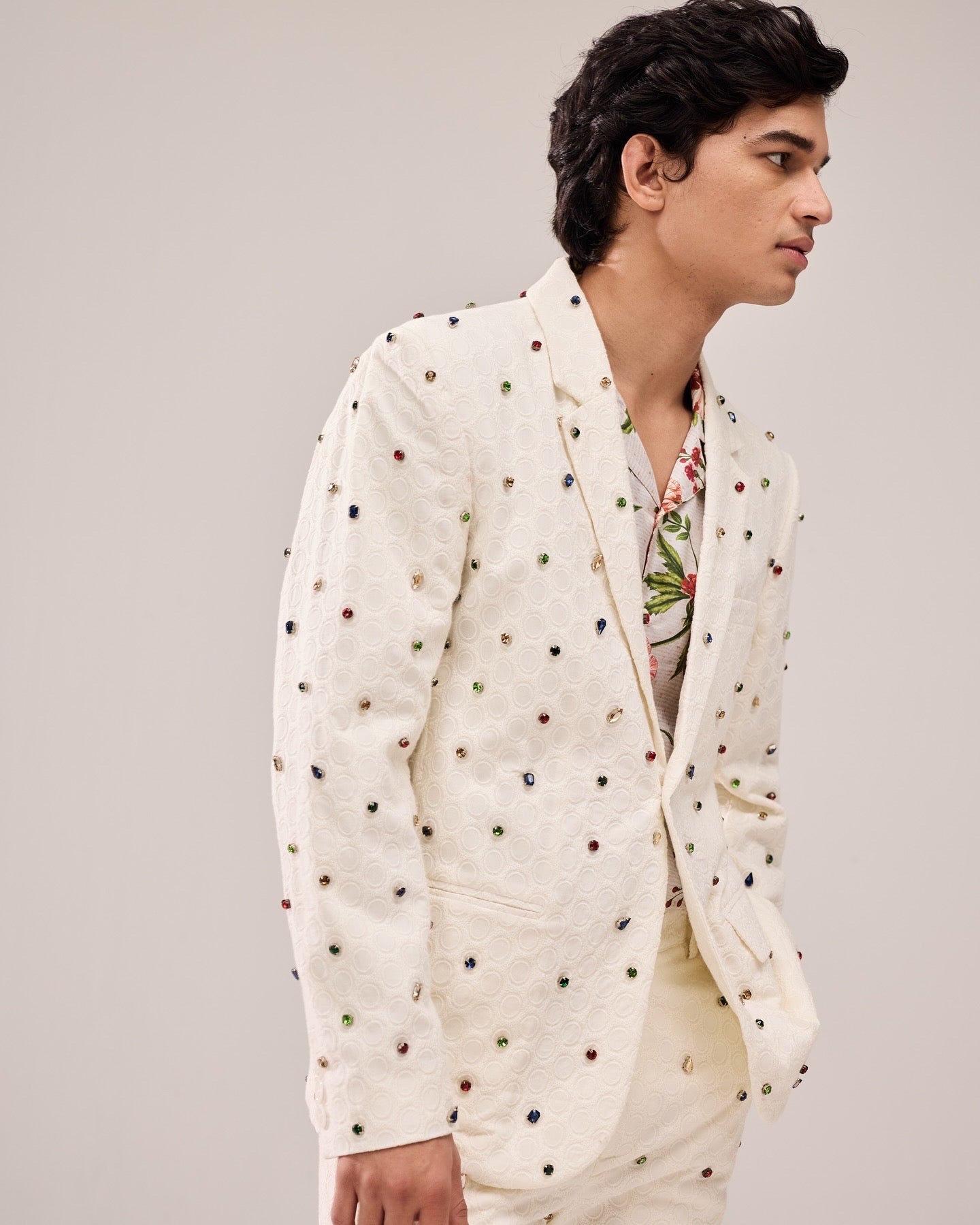 Frozen pearl embroidered blazer