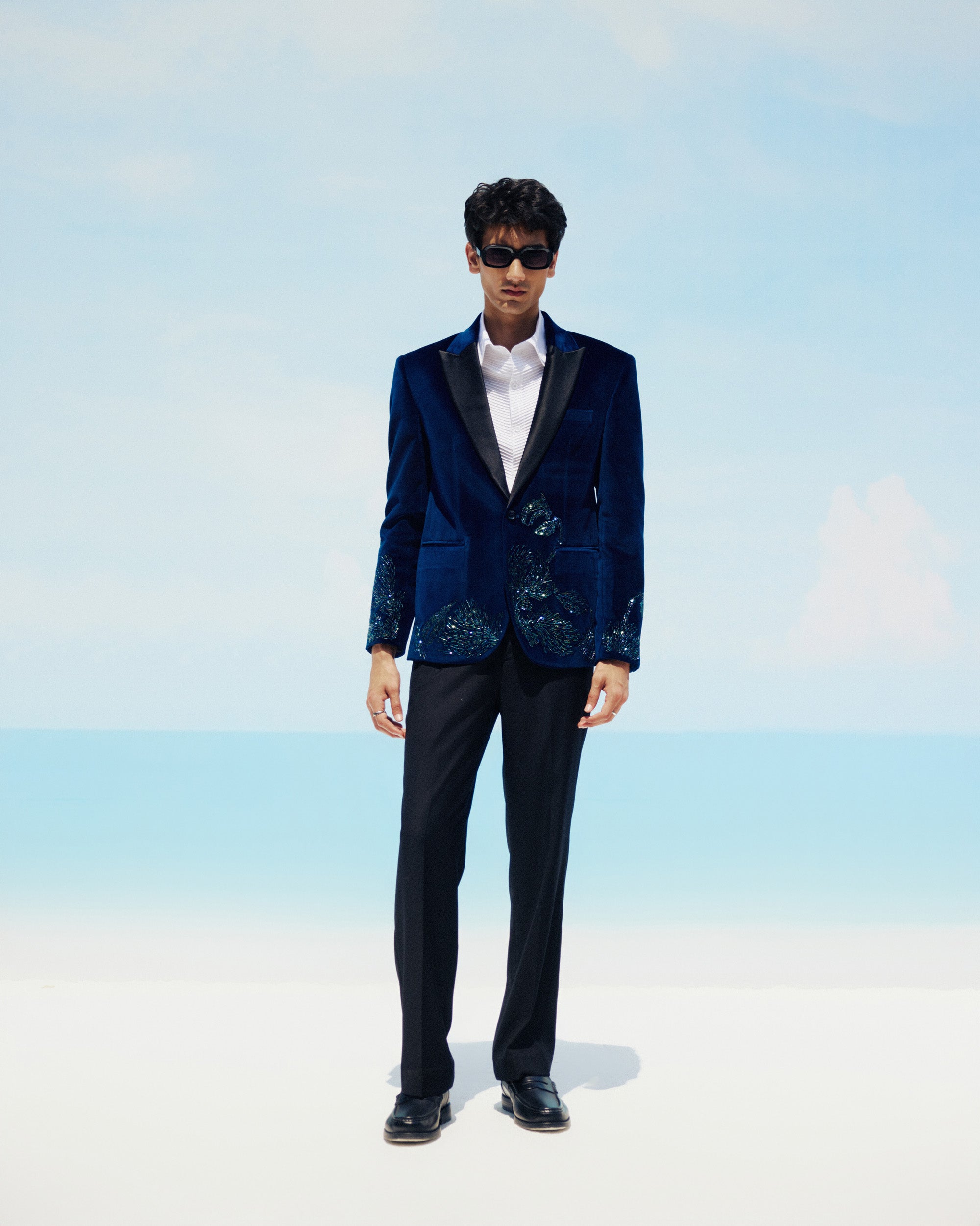 "Le Bahamas" hand embroidered blazer