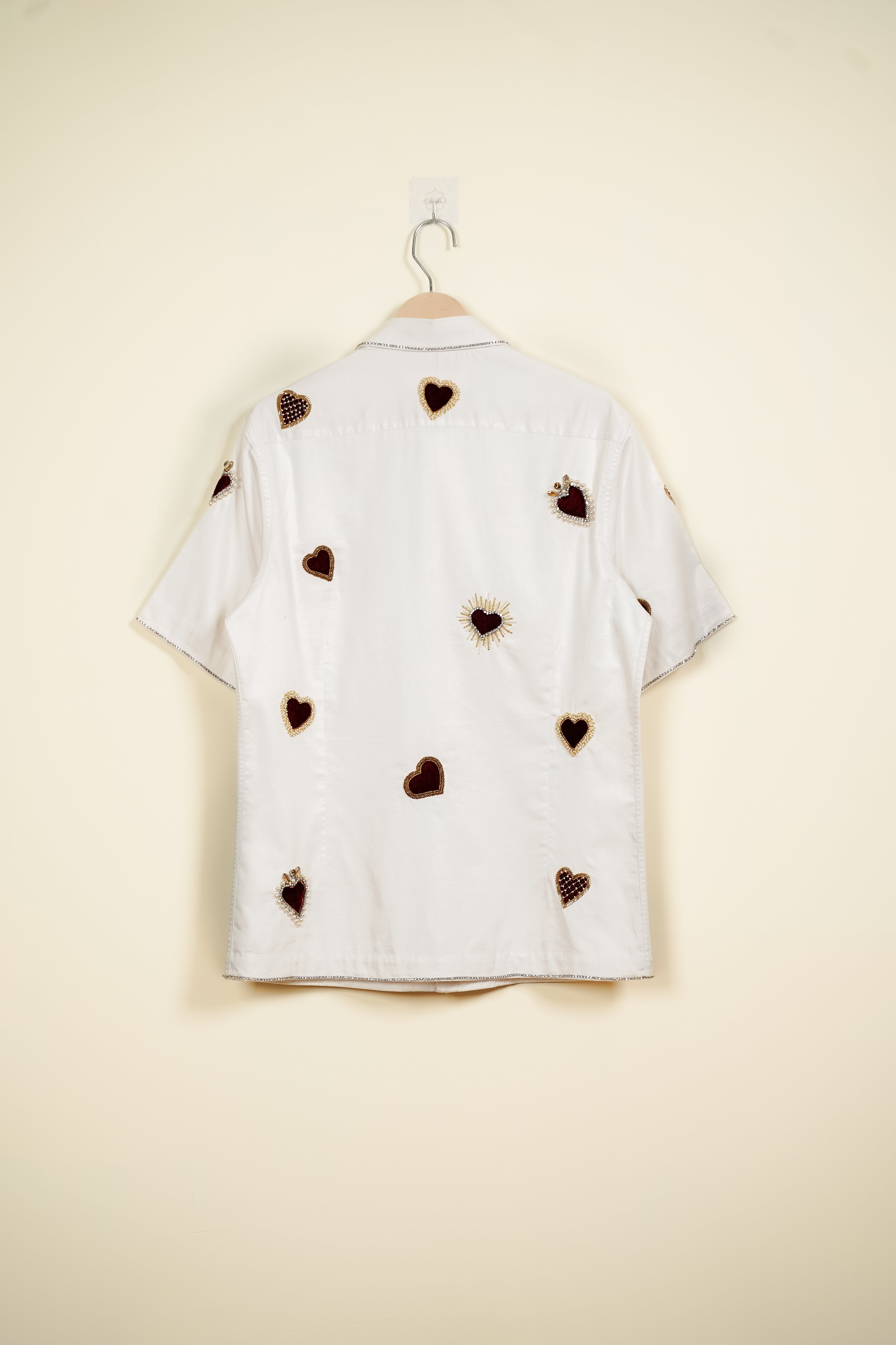 Velvet hearts appliqué shirt