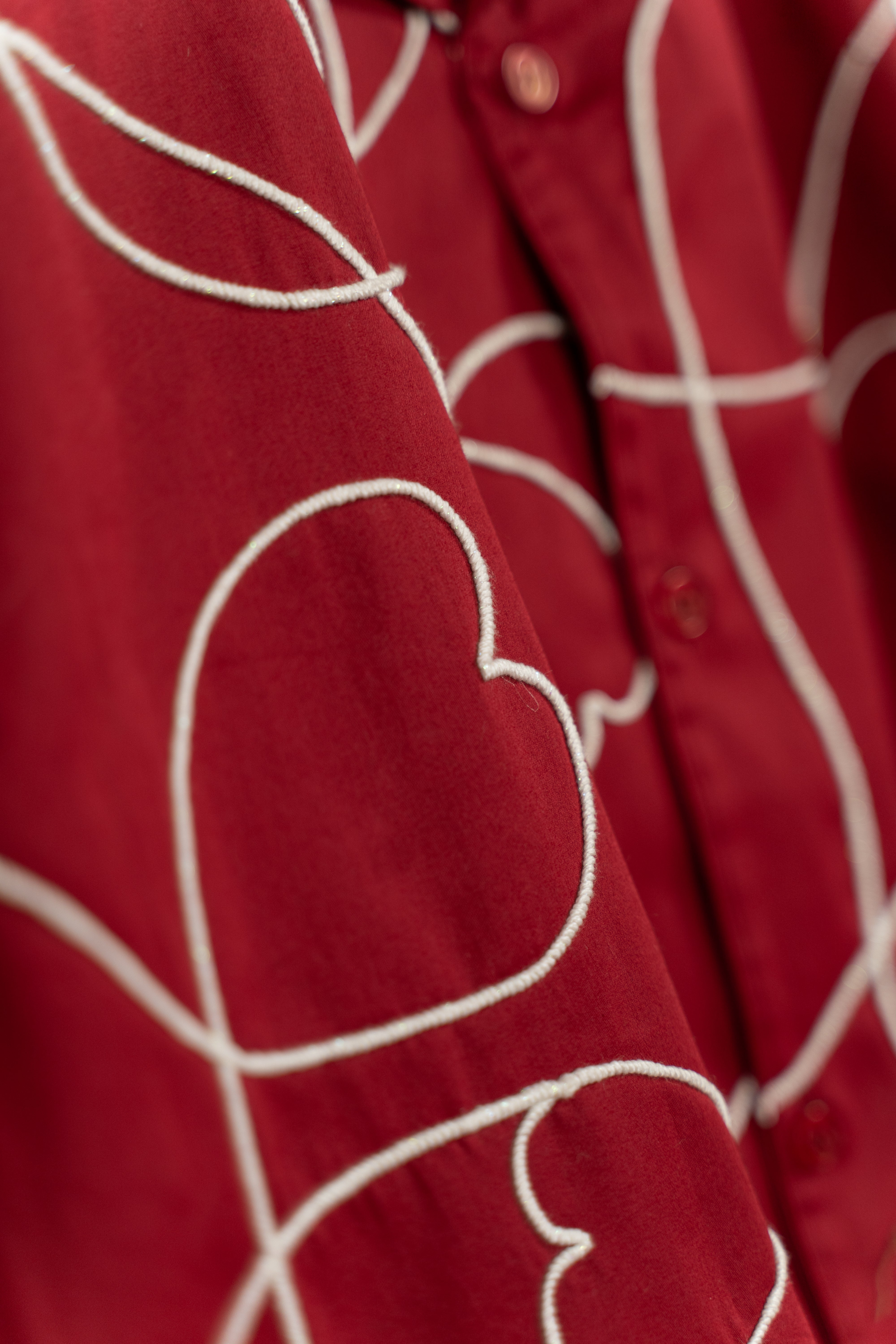 "Love scribbles" embroidered shirt- Red