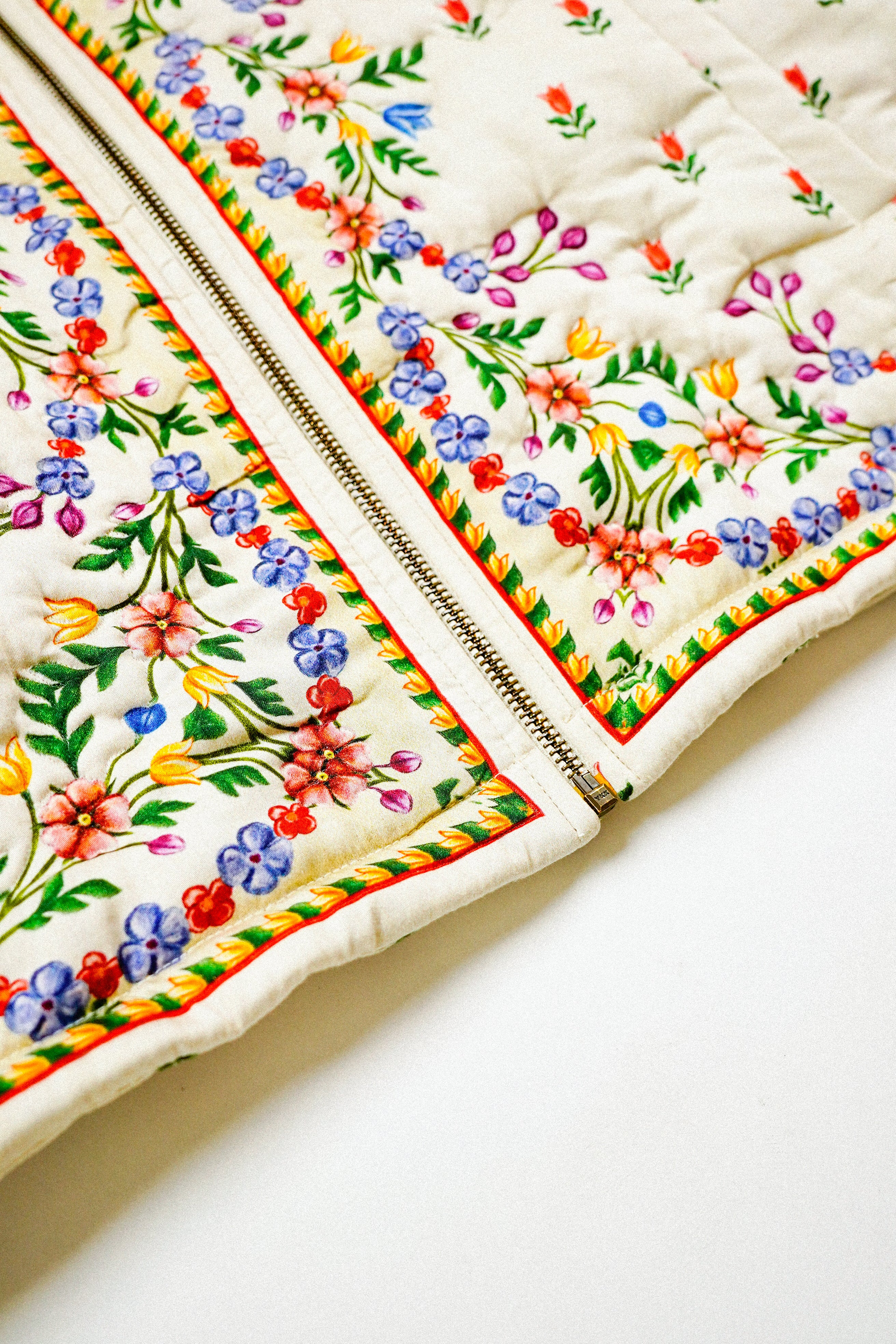 Watercolor border quilted jacket