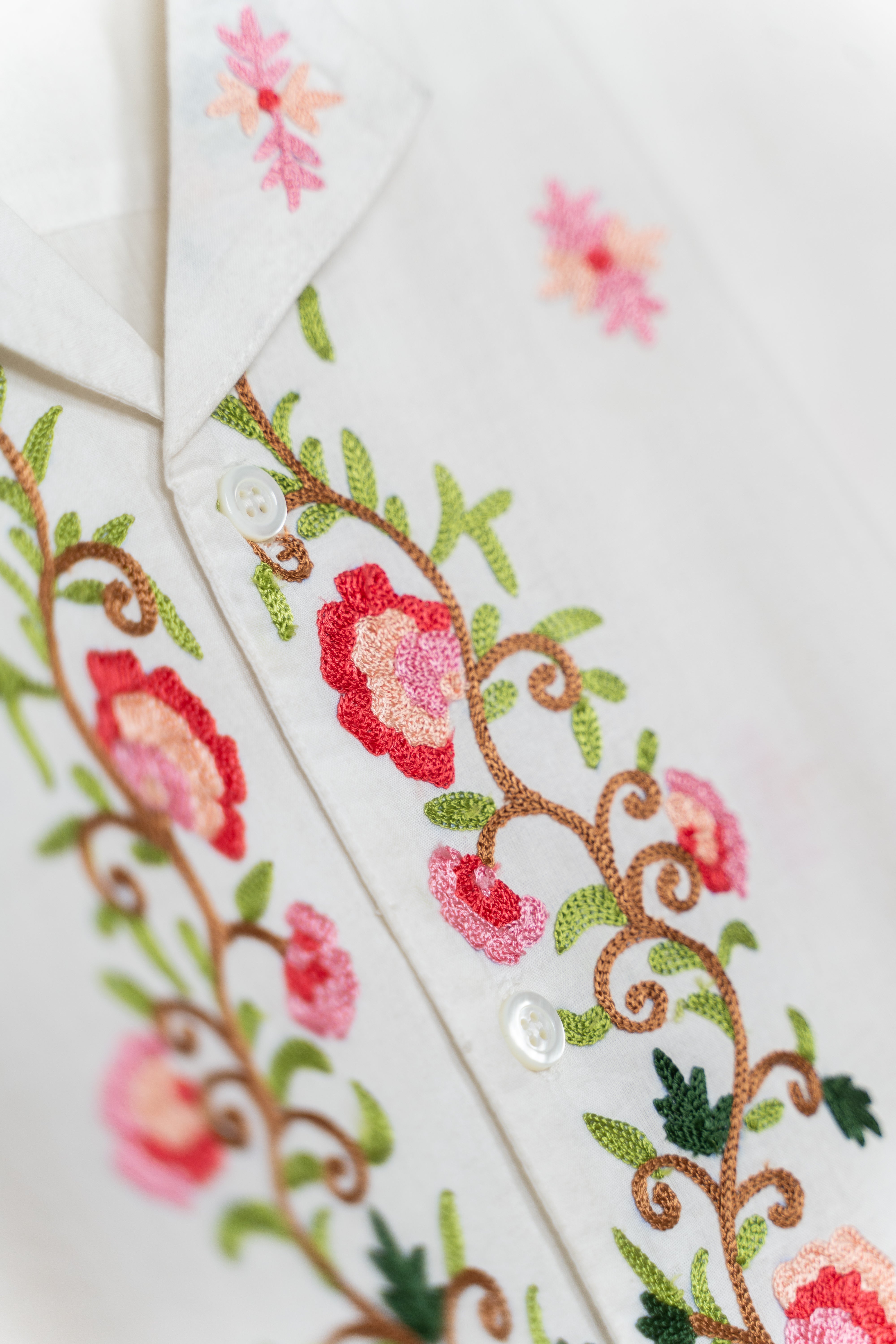 "Giardino" embroidered summer shirt