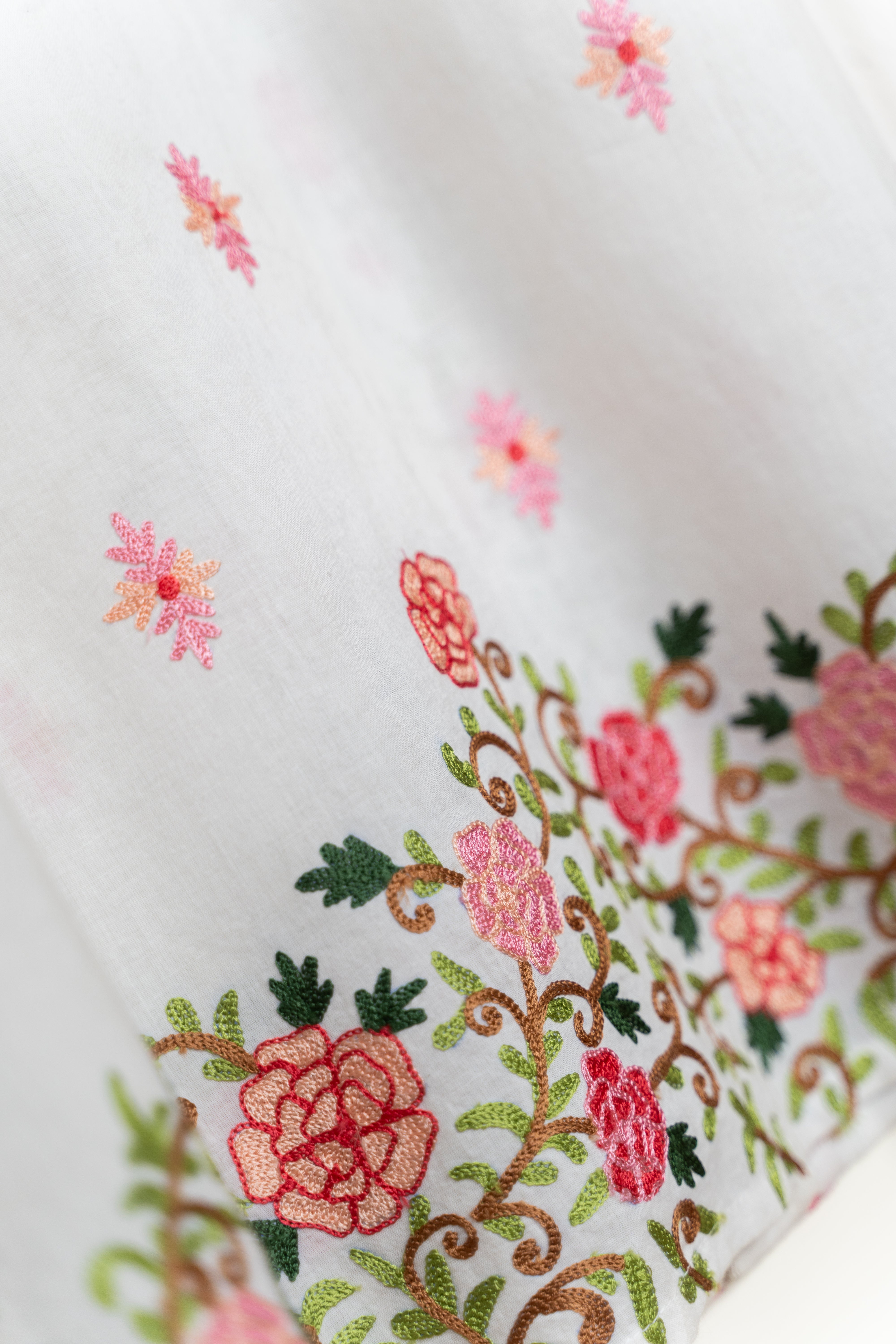 "Giardino" embroidered summer shirt