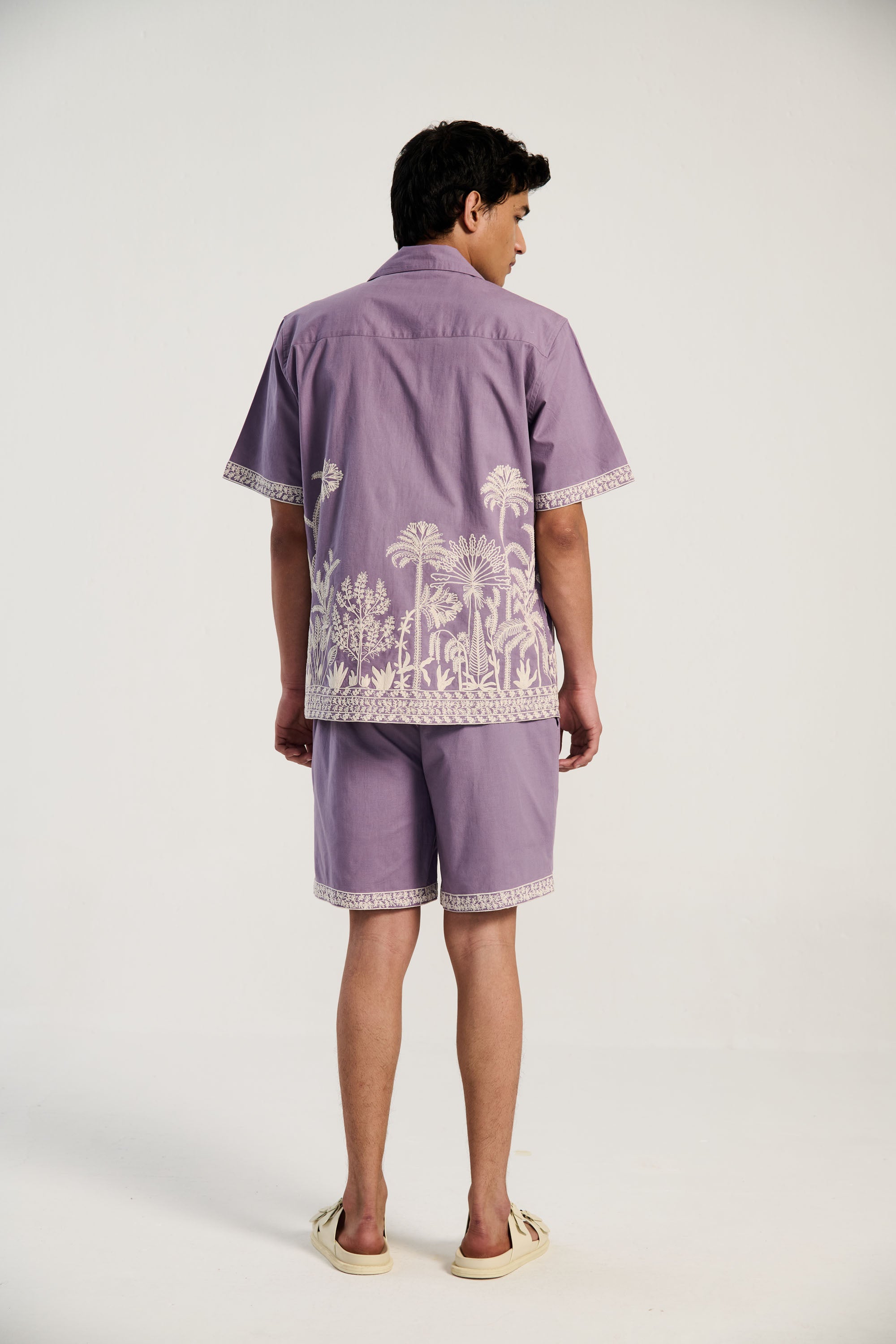 "Palm paradise" border embroidered shorts