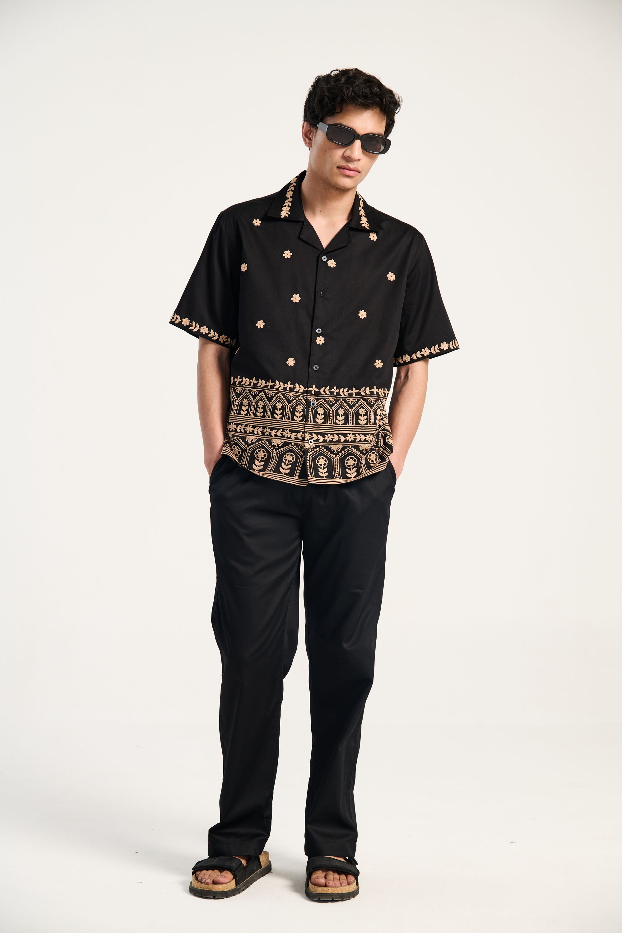 "Vintage border" embroidered shirt