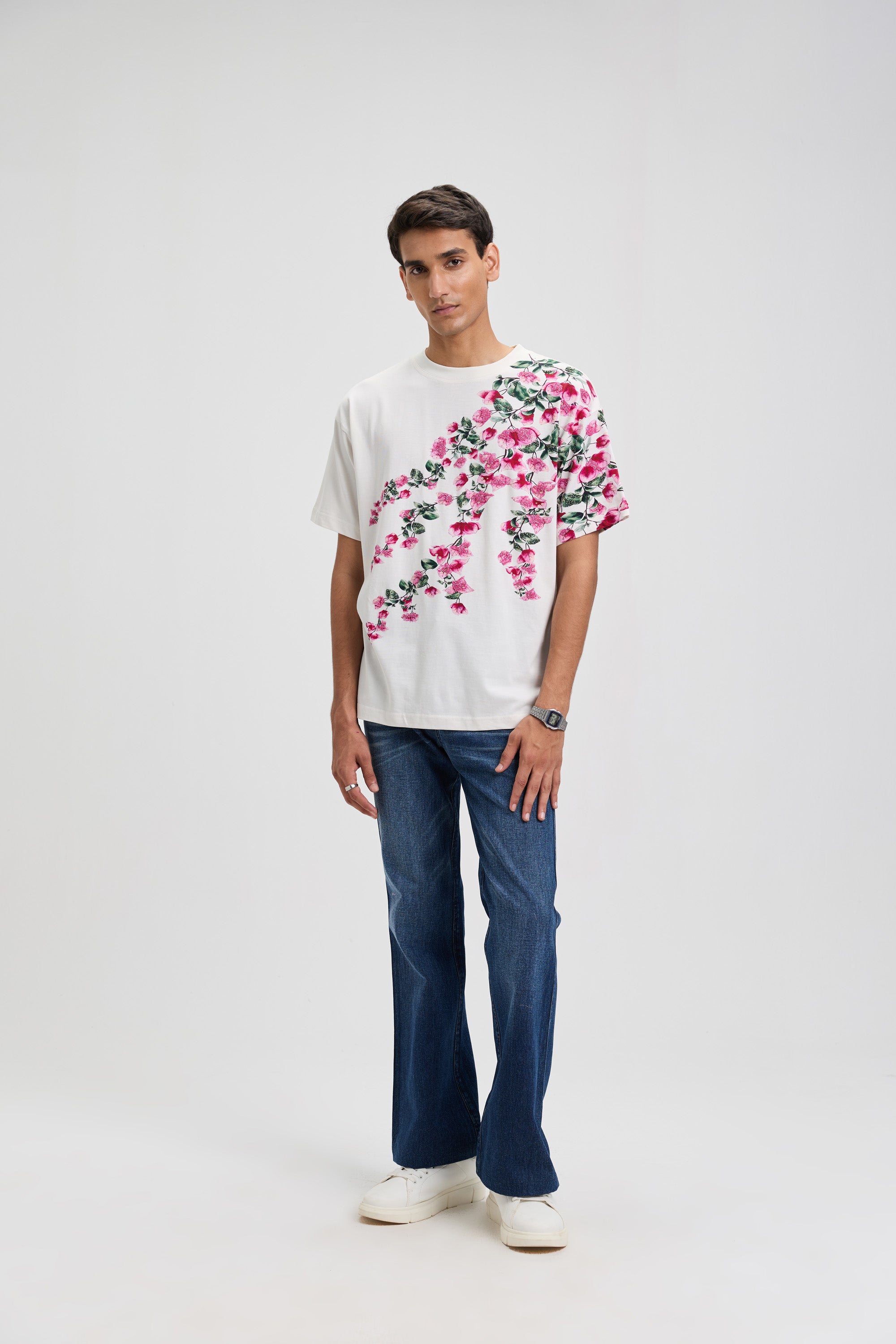 "Le Bougainvillea" hand embroidered T-Shirt