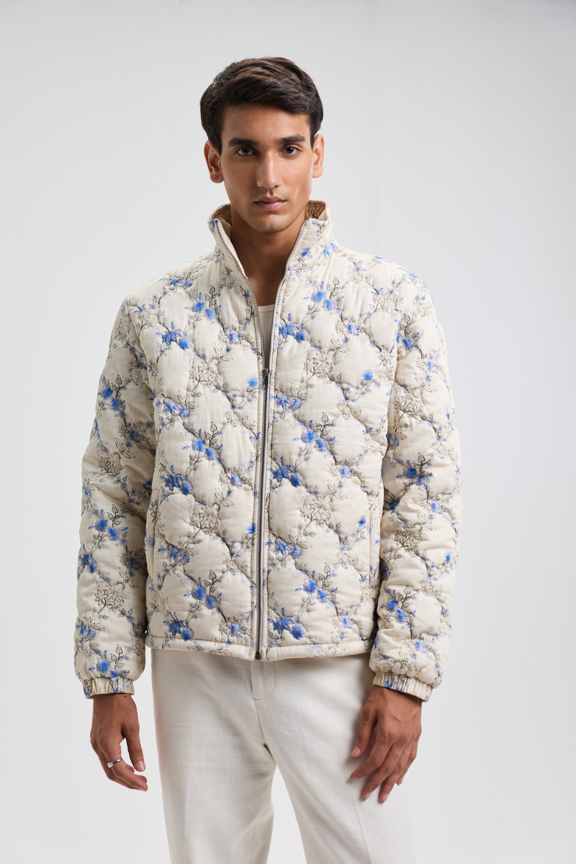 "Blue pottery" quilted jacket