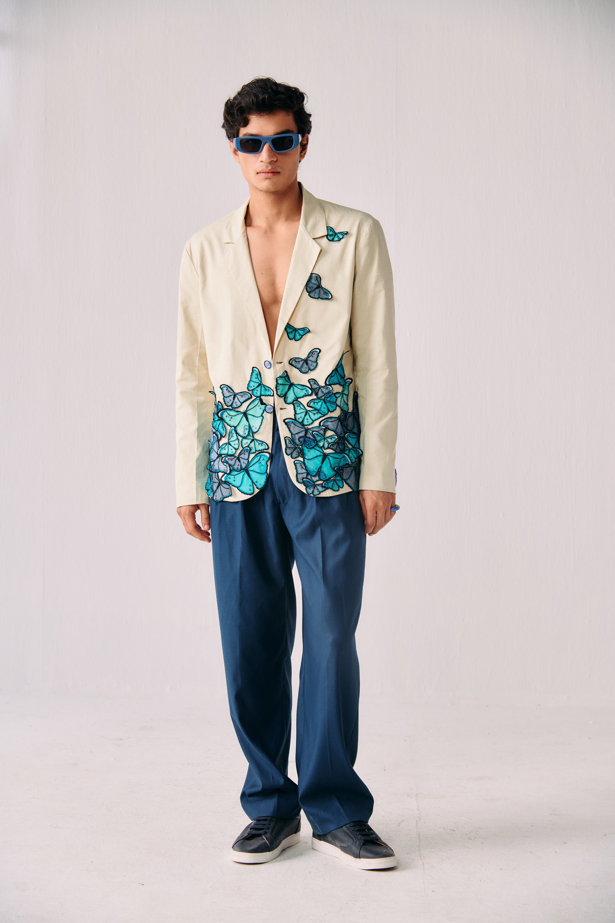 "Le morpho" hand embroidered blazer