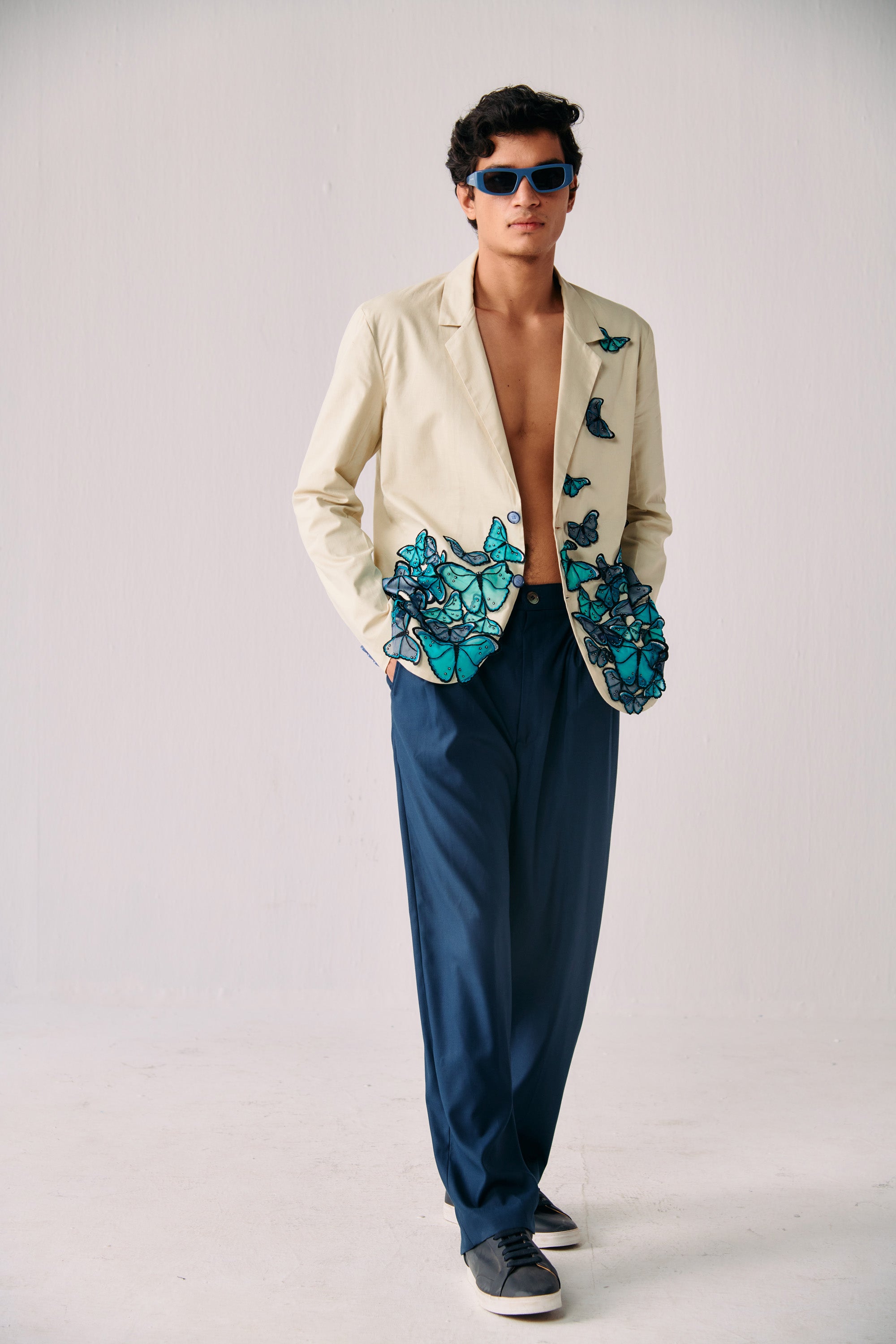 "Le morpho" hand embroidered blazer