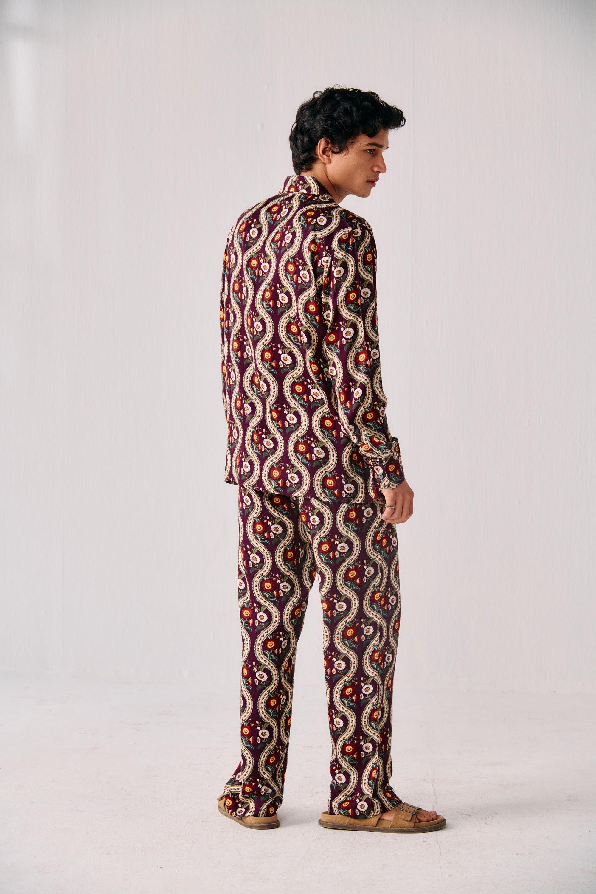 Floral wavy lounge pants