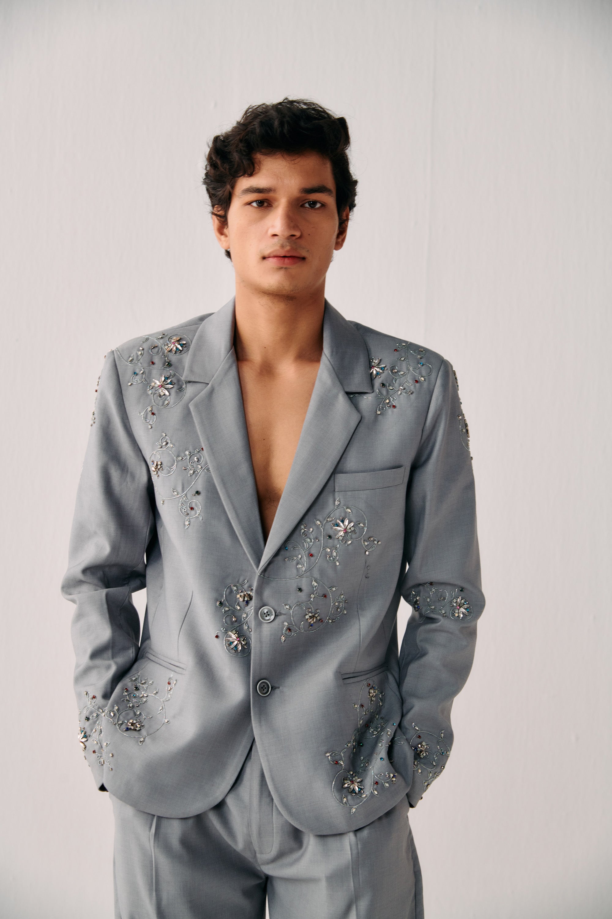 "Le cannes" hand embroidered blazer