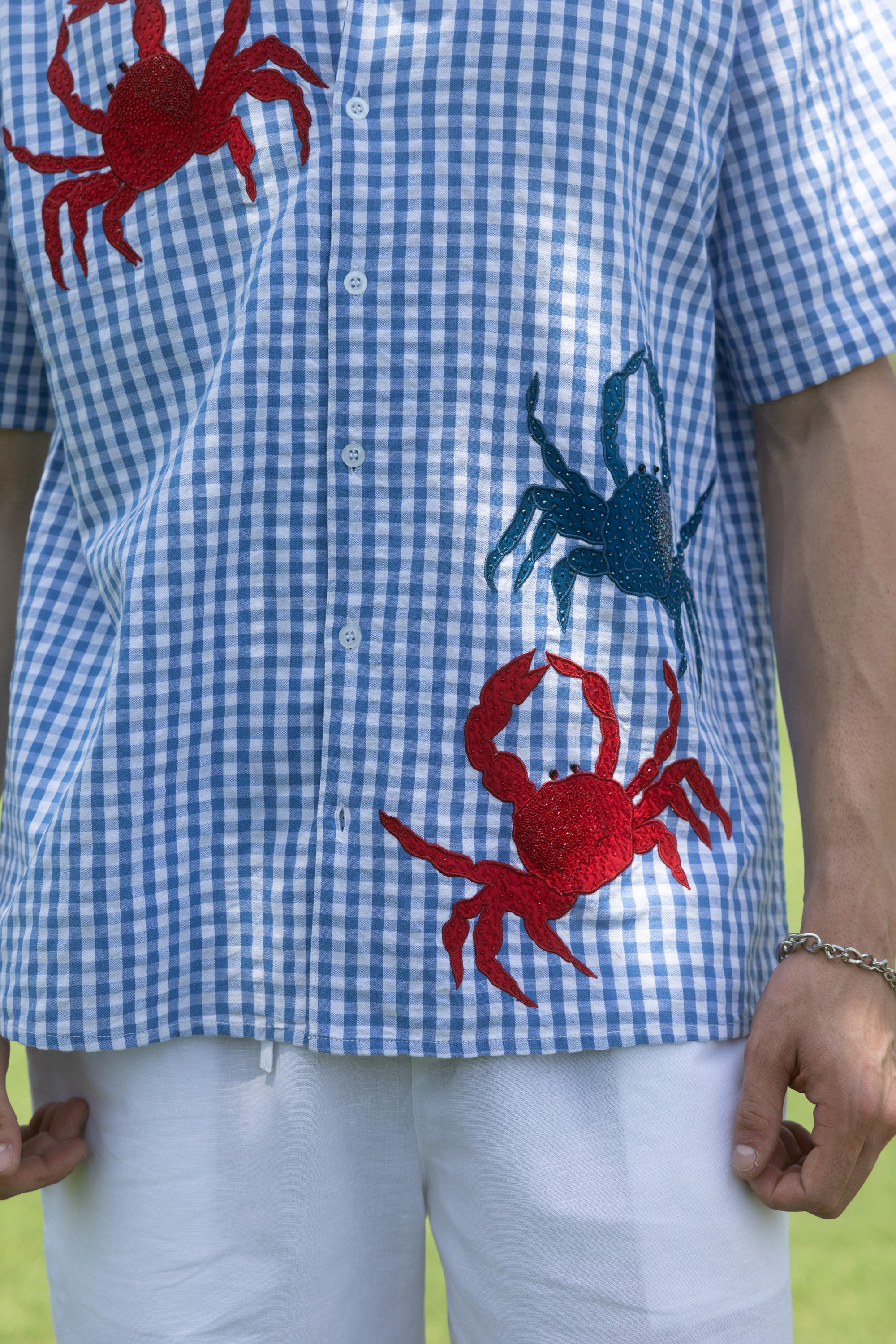 "Blue crab" hand embroidered shirt