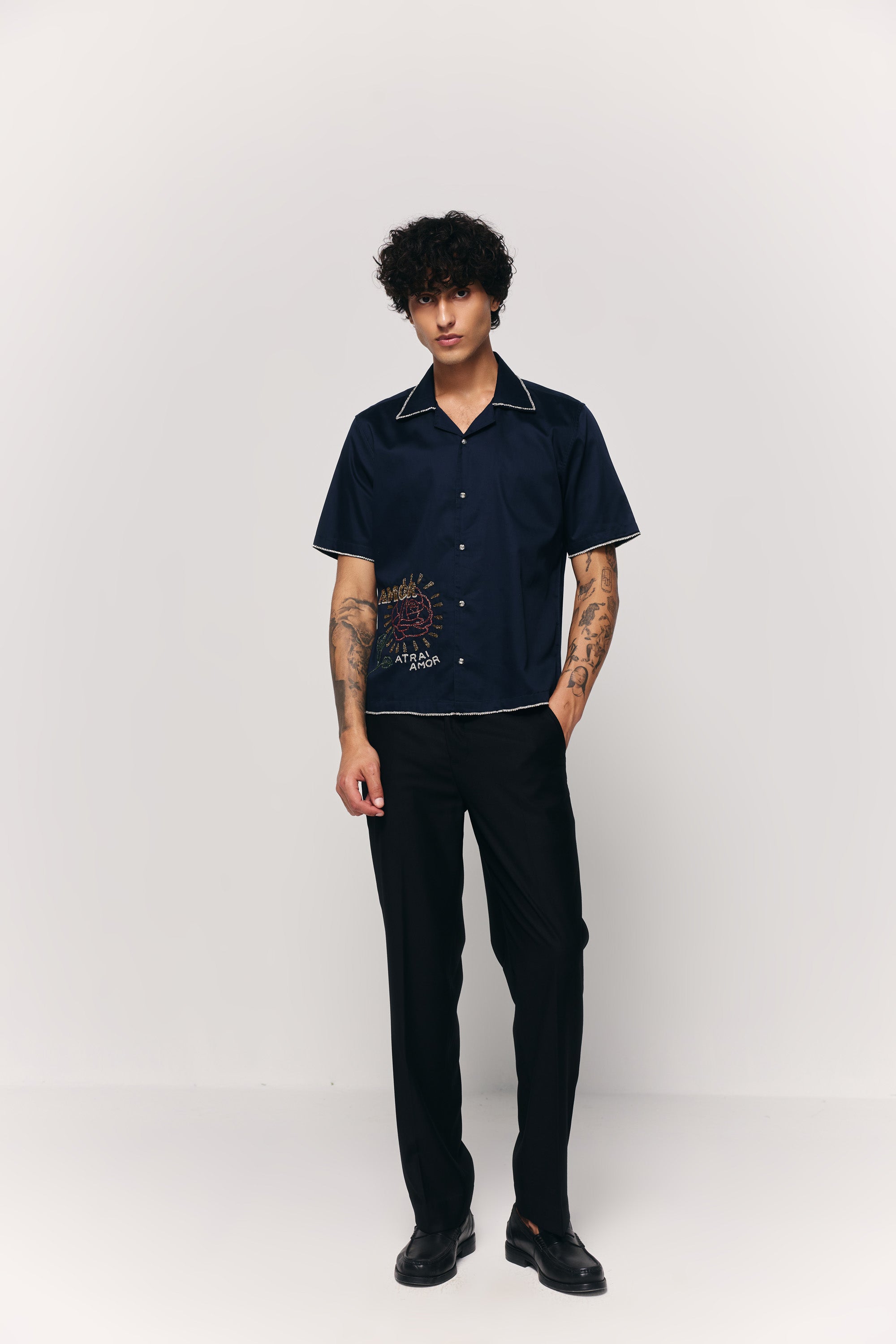 "Attrai Amor" hand embroidered shirt