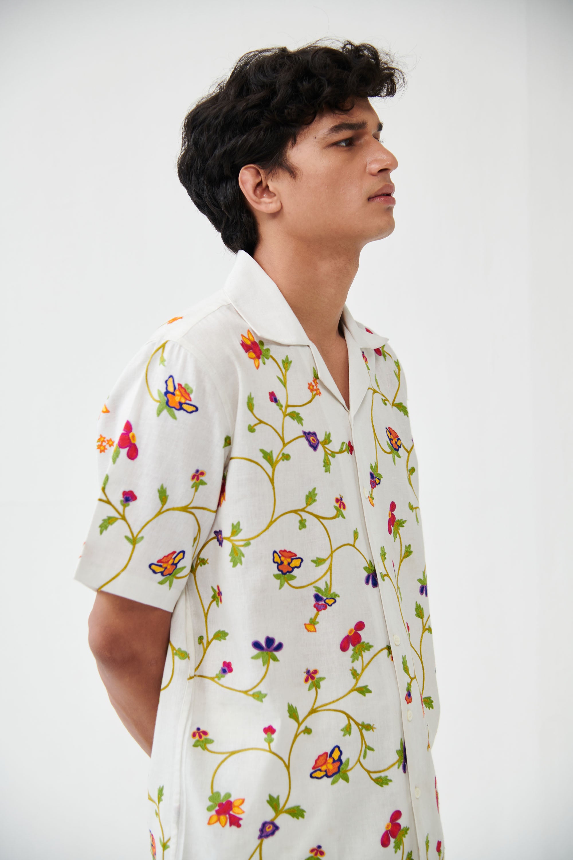 "La vallée" embroidered shirt