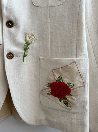 "Te amo" hand embroidered blazer