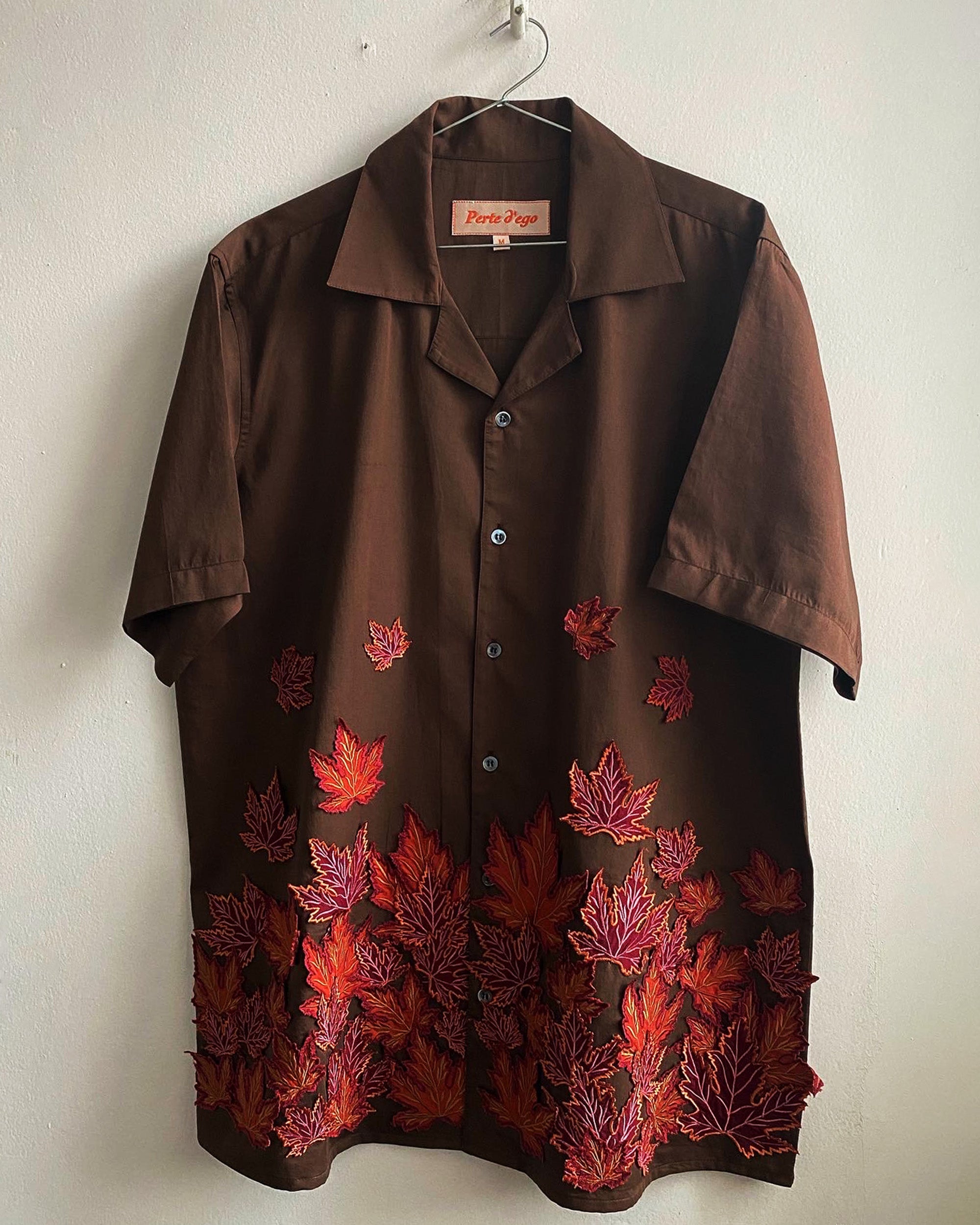 "Le fall" appliqué shirt