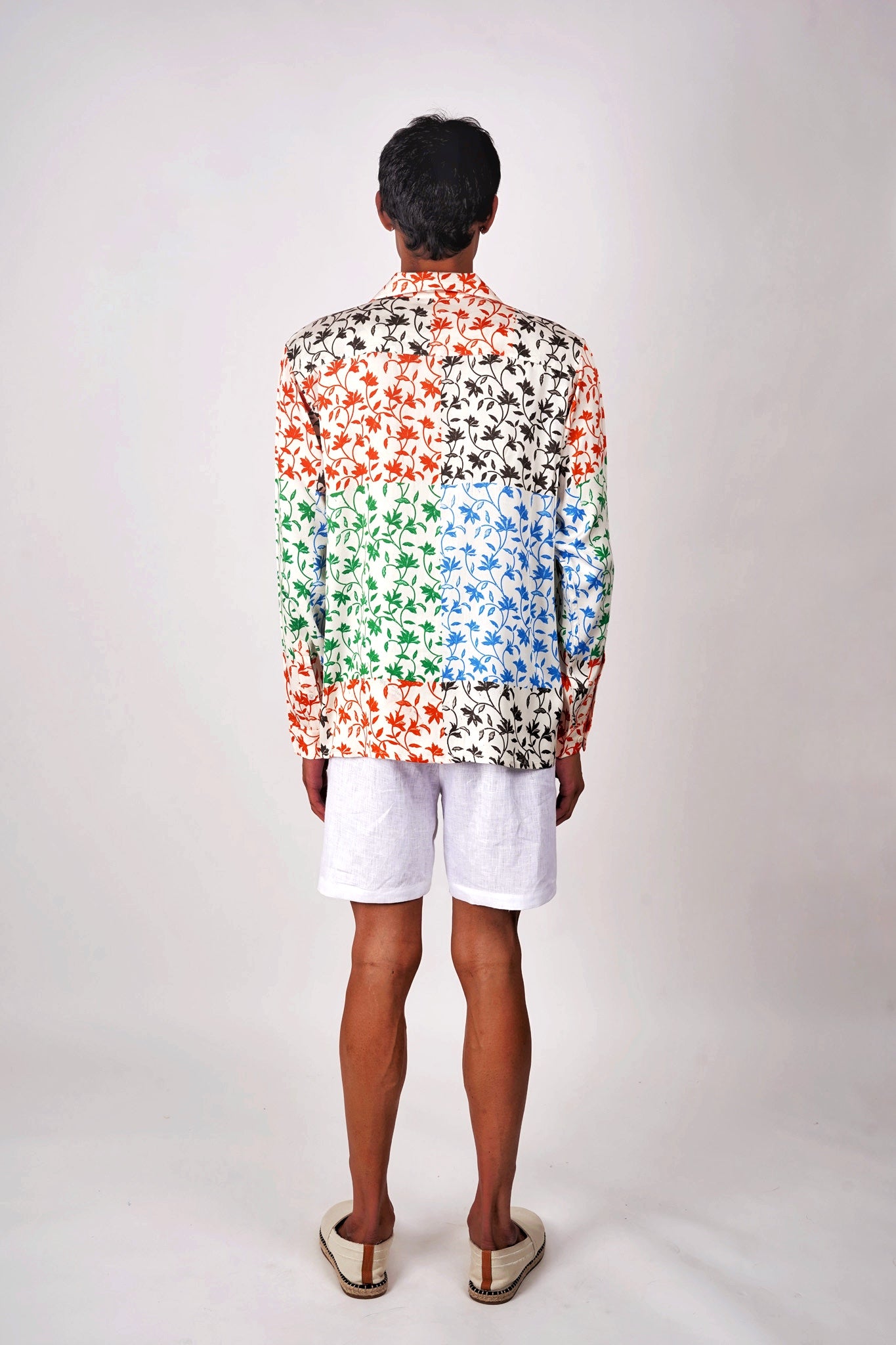 Santorini white linen shorts
