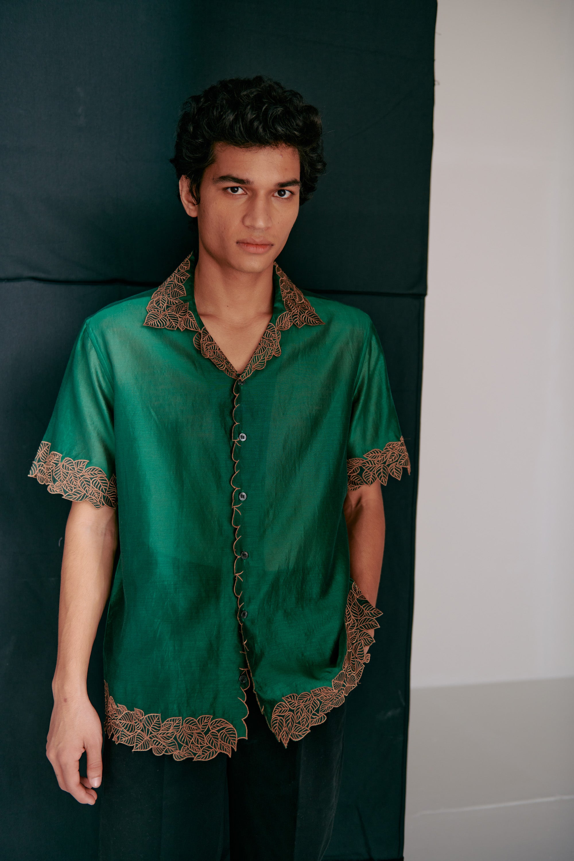 "Les feuilles" Cutwork shirt